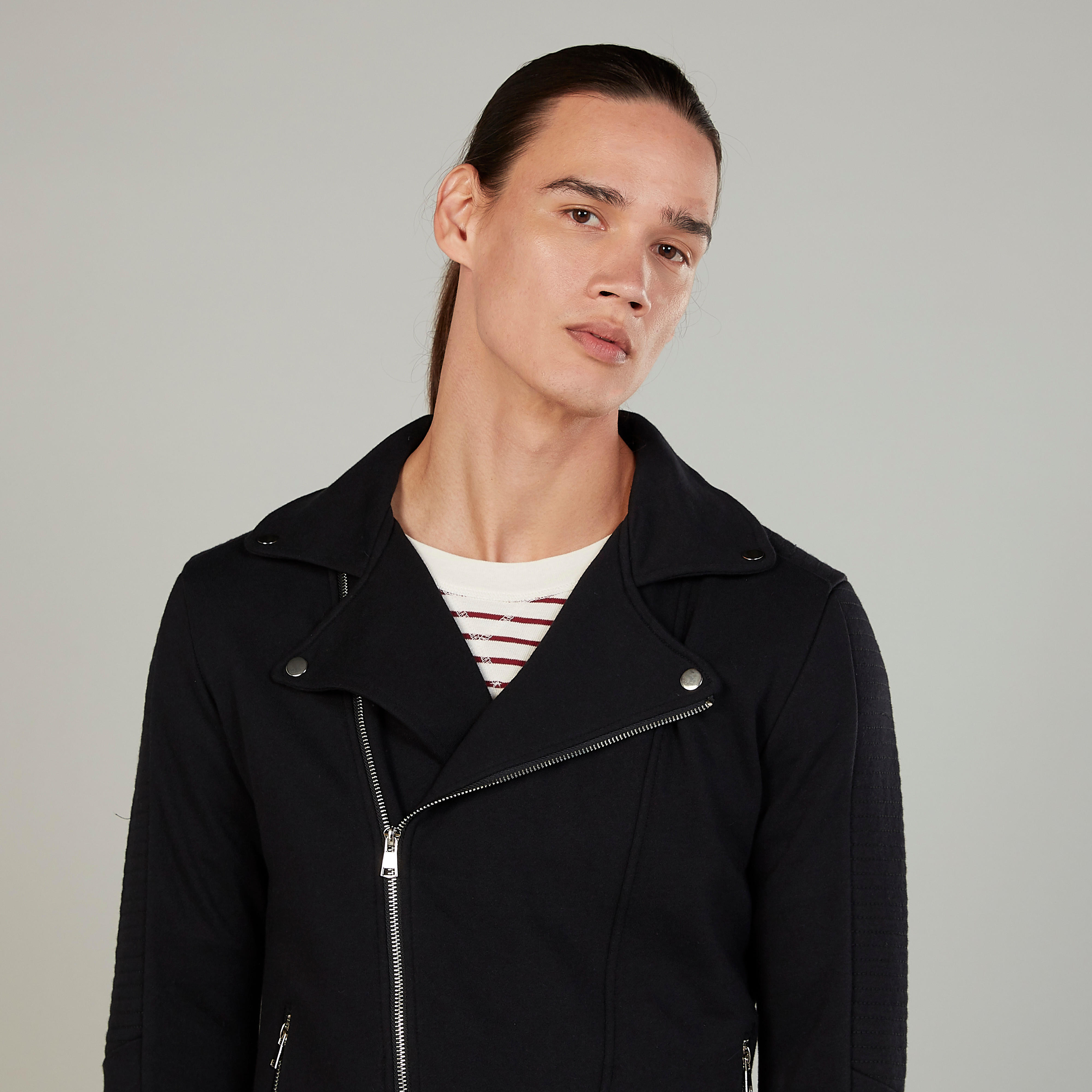 جاكيت بارز الملمس بأكمام طويلة وجيب من أيكونيك-men-clothing-jacketsandblazers-jackets-image-3