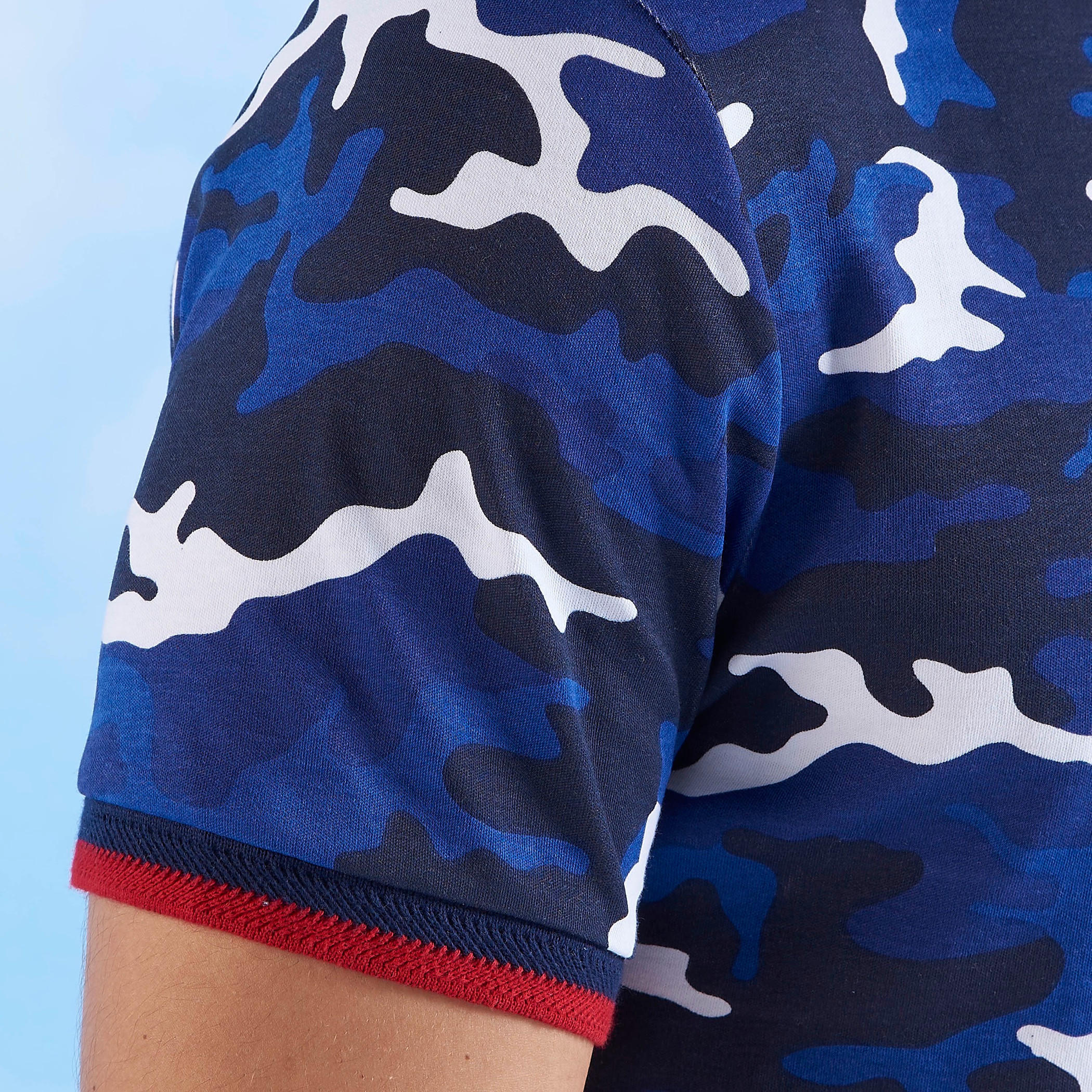 تيشيرت سليم بياقة ضيّقة وأكمام قصيرة وطبعات من آيكونيك-men-clothing-tshirtsandpolos-tshirts-image-4