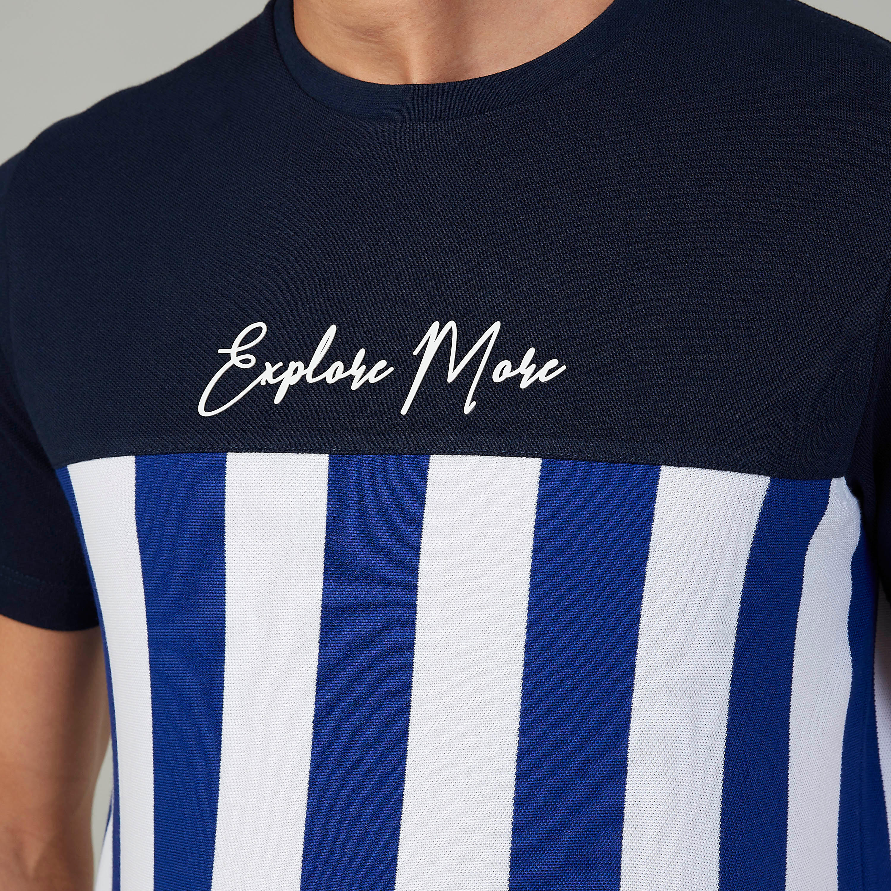 تيشيرت سليم مقلّم بياقة مستديرة وأكمام قصيرة من آيكونيك-men-clothing-tshirtsandpolos-tshirts-image-3
