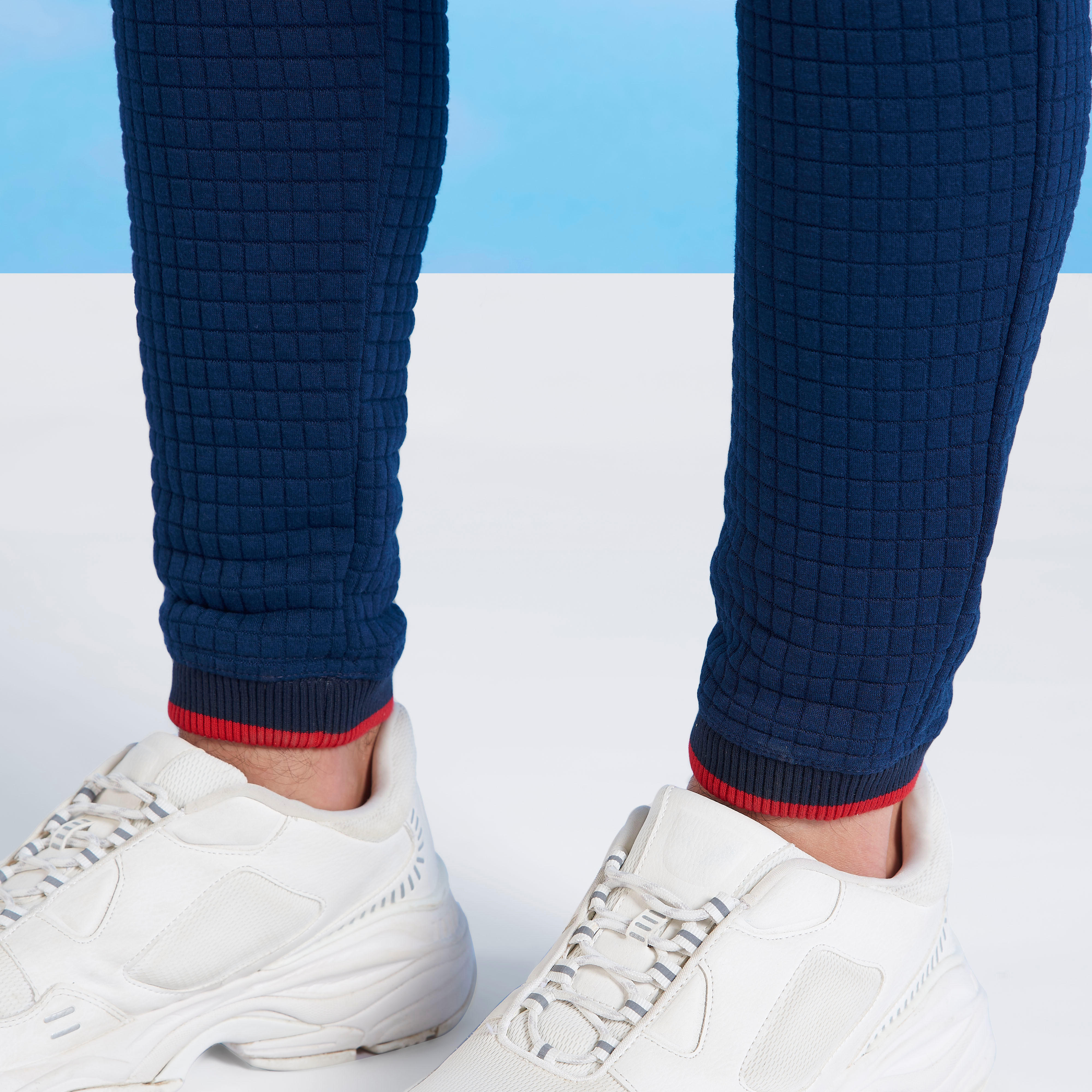 بنطلون رياضي بارز الملمس سليم بخصر مطاطي متوسط الارتفاع-men-clothing-bottoms-joggers-image-12