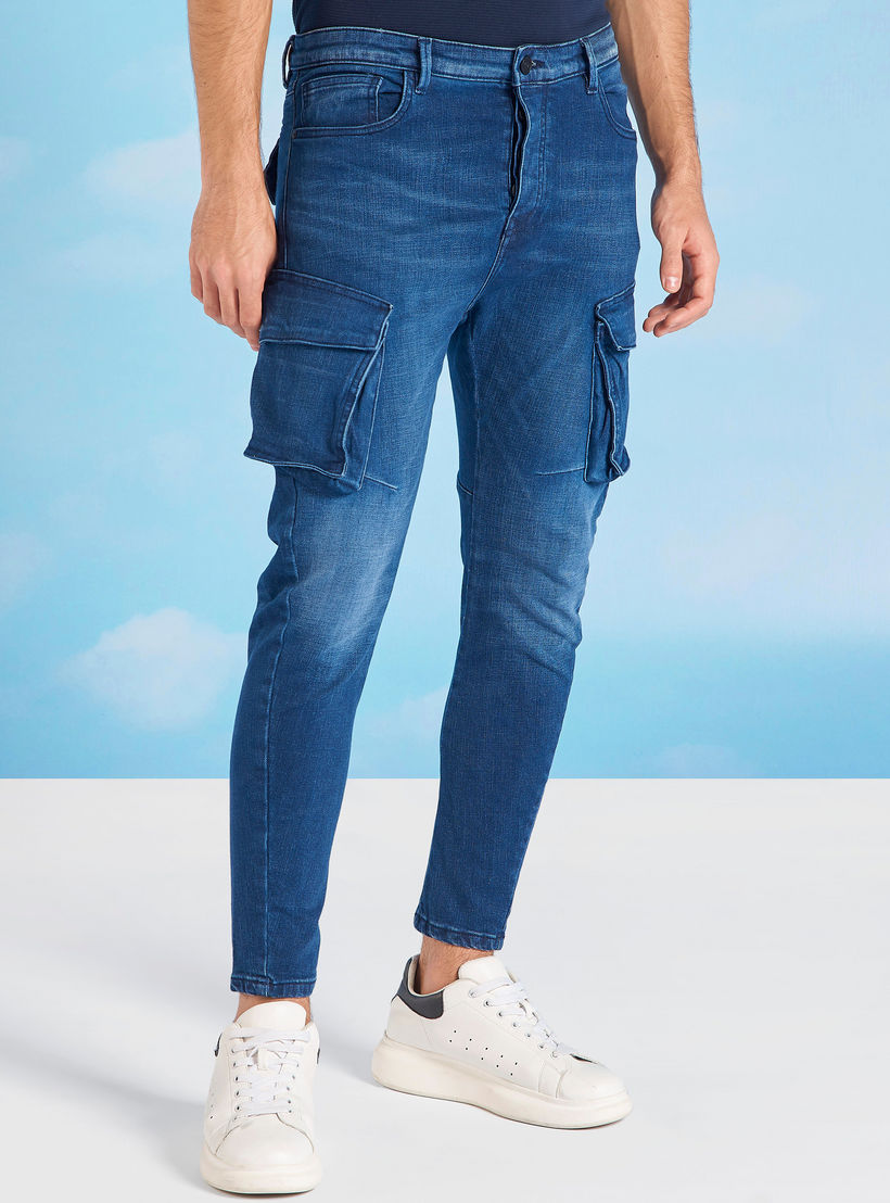 بنطلون جينز كارجو سليم بخصر متوسط الارتفاع وجيوب من آيكونيك-men-clothing-bottoms-jeans-image-1