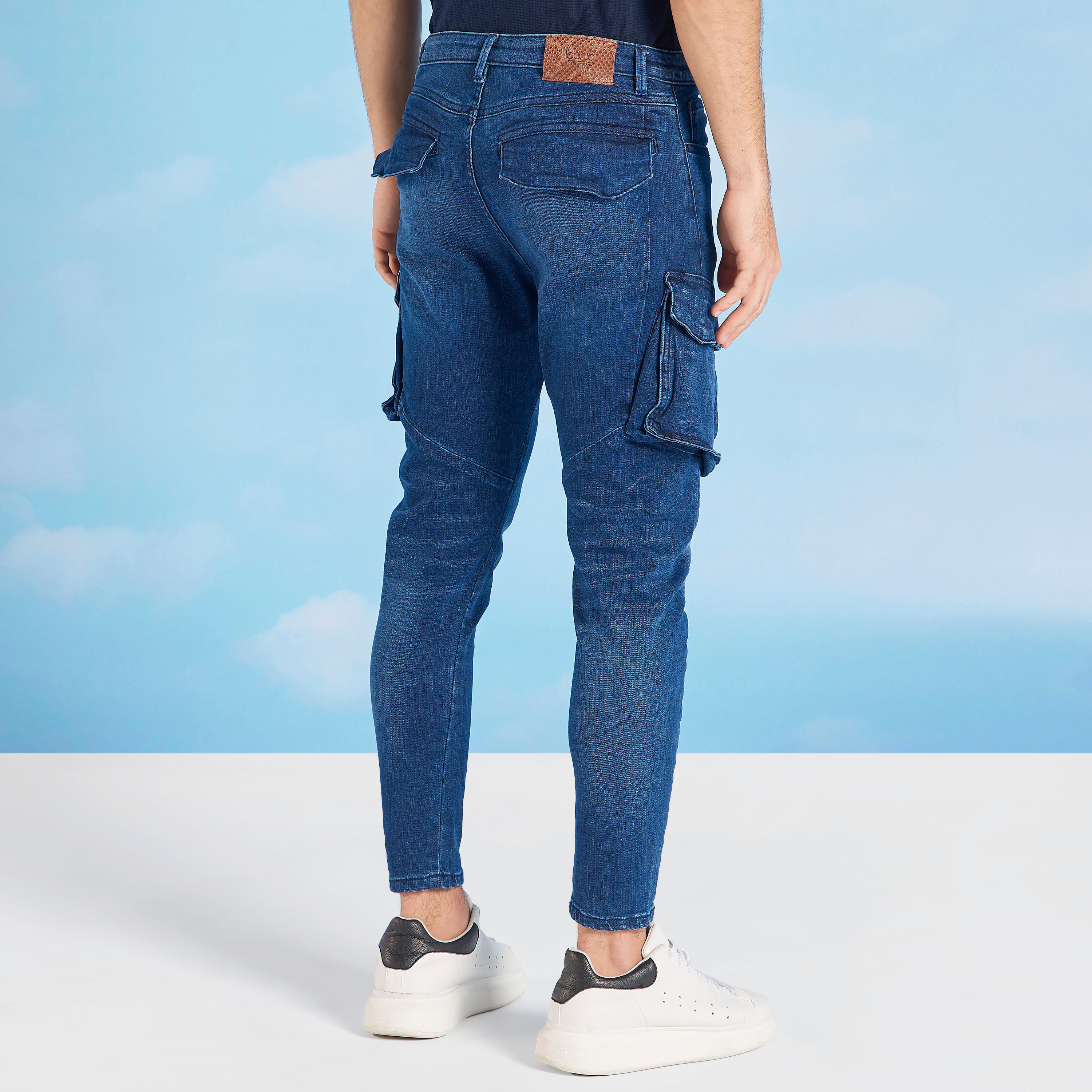 بنطلون جينز كارجو سليم بخصر متوسط الارتفاع وجيوب من آيكونيك-men-clothing-bottoms-jeans-image-4