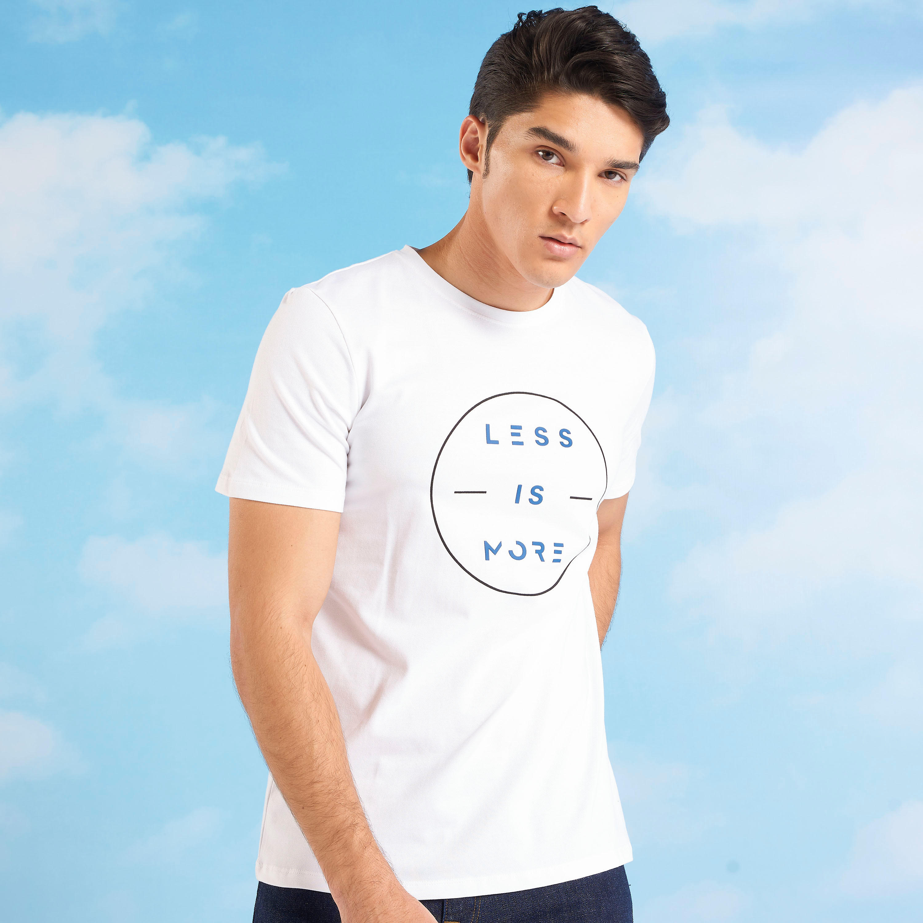 تيشيرت بياقة مستديرة وأكمام قصيرة وطبعات من آيكونيك-men-clothing-tshirtsandpolos-tshirts-image-1