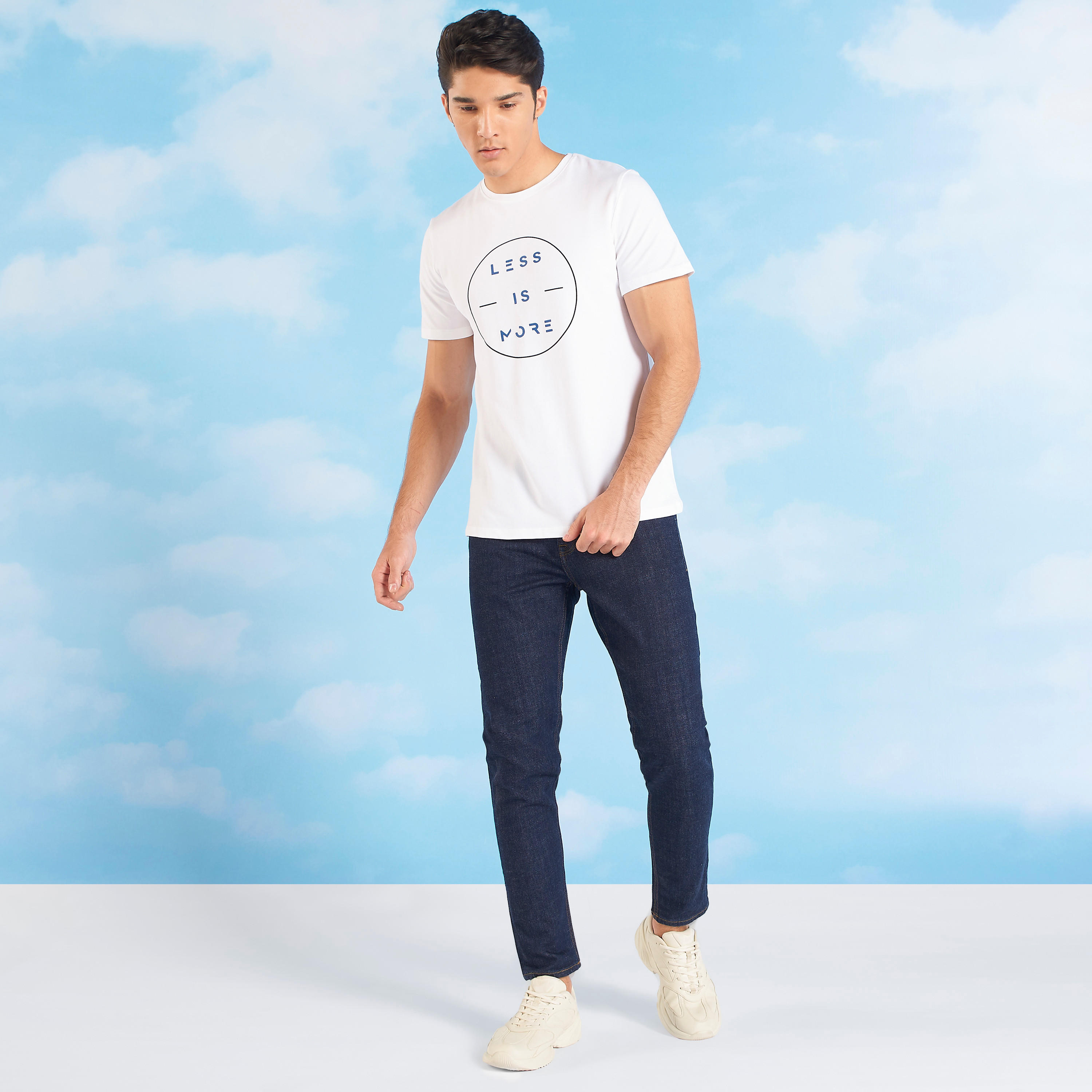 تيشيرت بياقة مستديرة وأكمام قصيرة وطبعات من آيكونيك-men-clothing-tshirtsandpolos-tshirts-image-2
