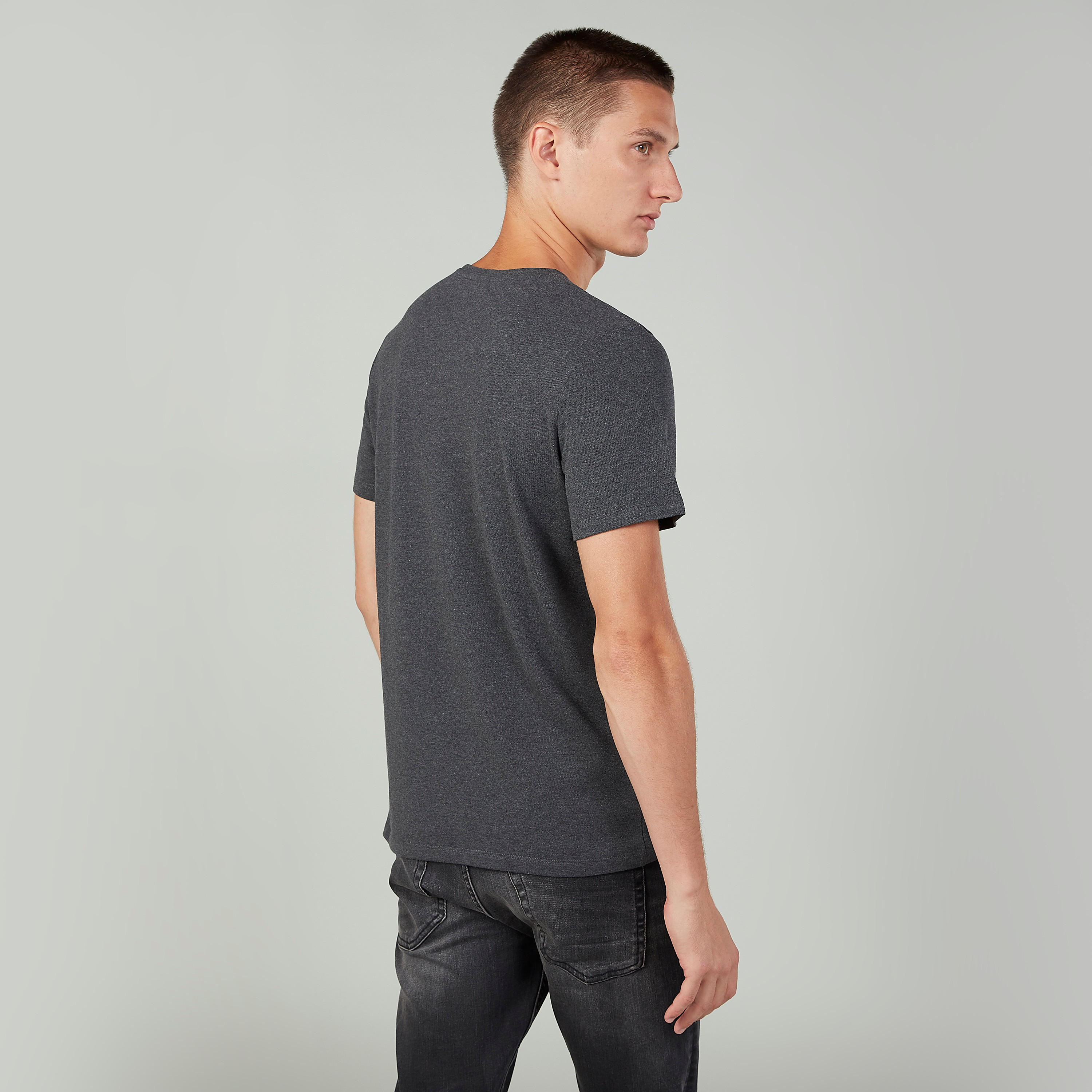 تيشيرت بياقة مستديرة وأكمام قصيرة وطبعات من آيكونيك-men-clothing-tshirtsandpolos-tshirts-image-4