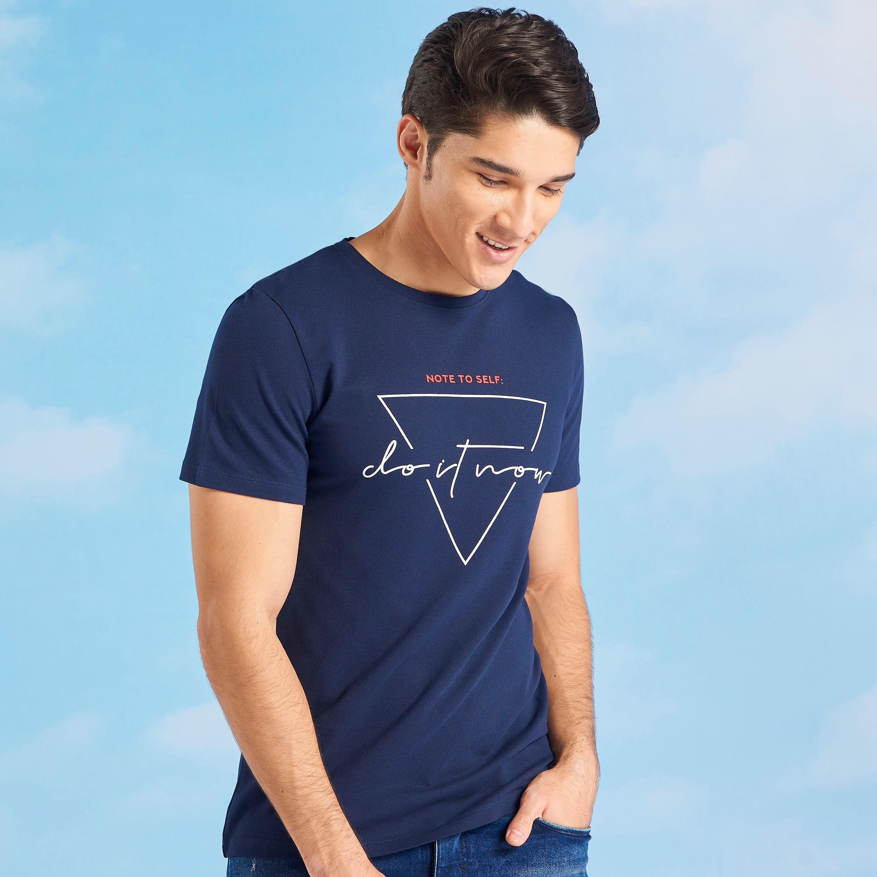 تيشيرت بطبعات وأكمام قصيرة وياقة مستديرة من آيكونيك-men-clothing-tshirtsandpolos-tshirts-image-4