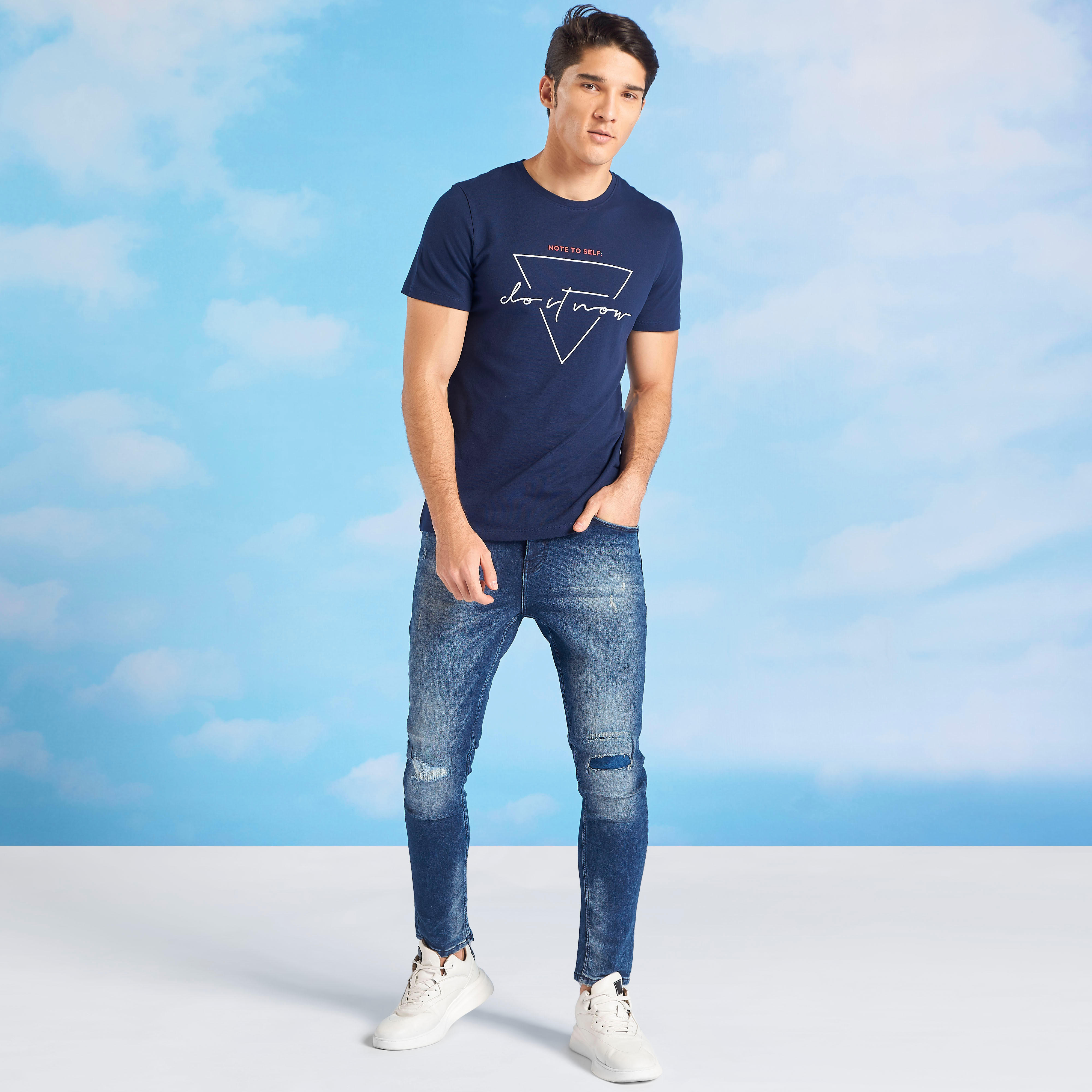 تيشيرت بطبعات وأكمام قصيرة وياقة مستديرة من آيكونيك-men-clothing-tshirtsandpolos-tshirts-image-3