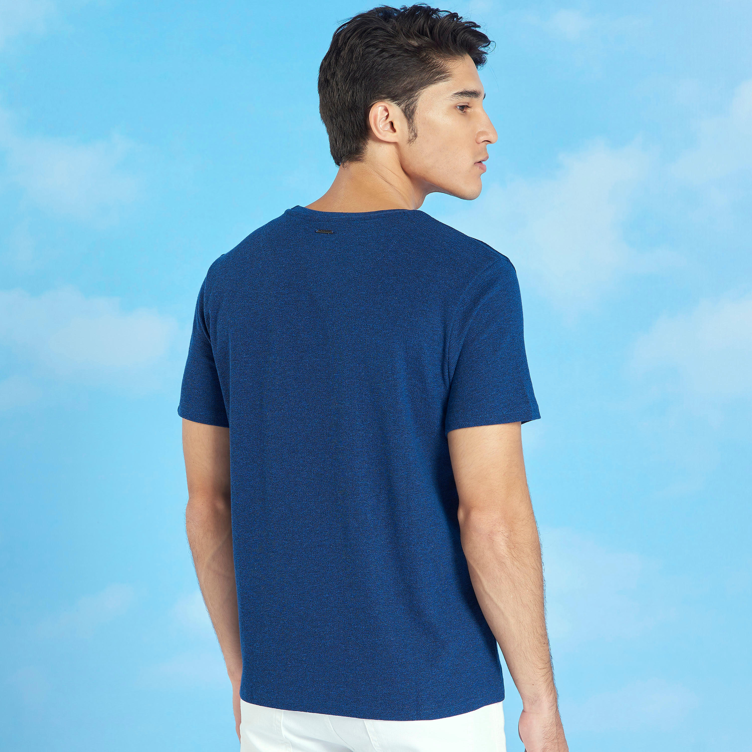 تيشيرت سليم بارز الملمس بياقة مستديرة وأكمام قصيرة من آيكونيك-men-clothing-tshirtsandpolos-tshirts-image-5