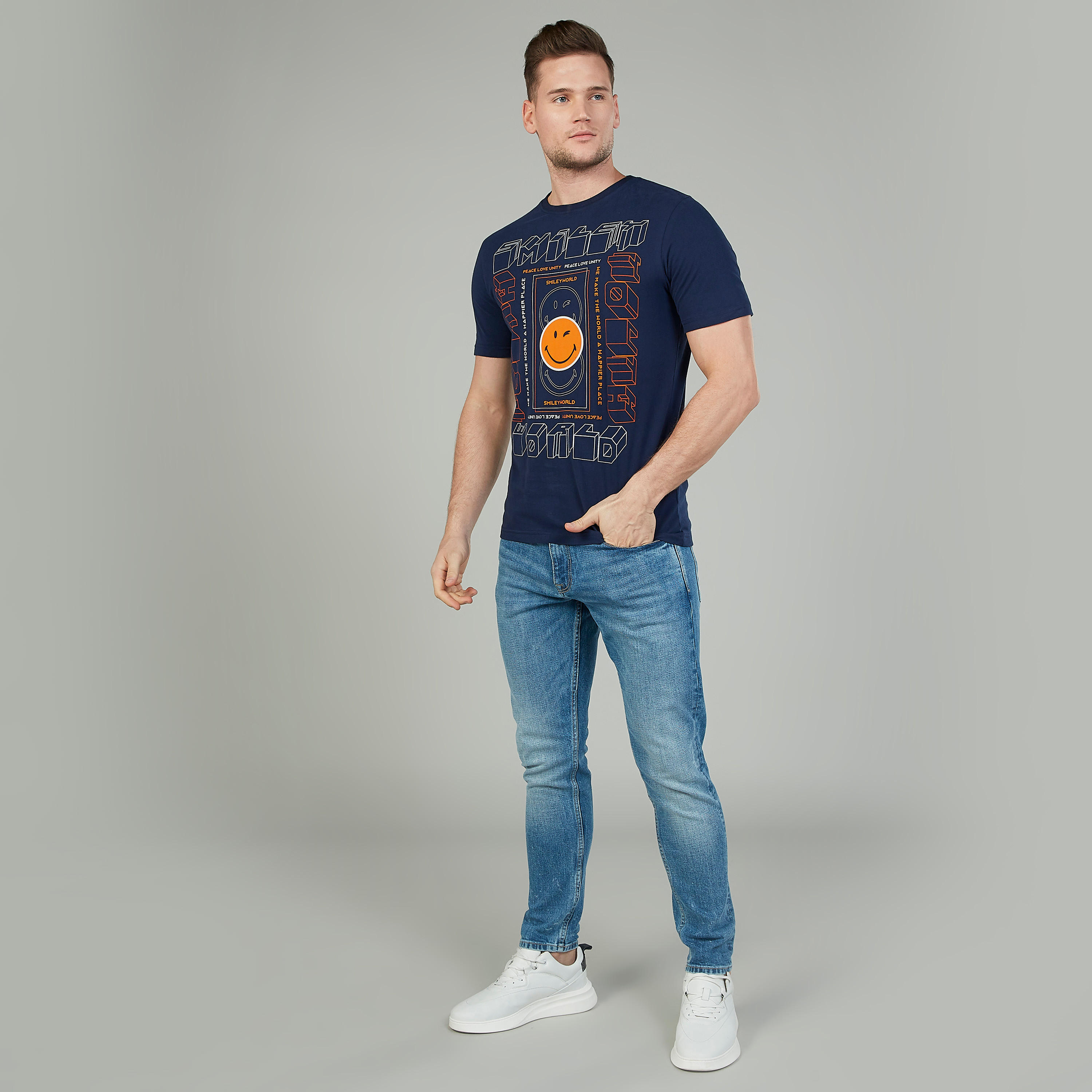 بنطلون جينز سليم بارز الملمس بخصر متوسّط الإرتفاع وعراوي من آيكونيك-men-clothing-bottoms-jeans-image-2