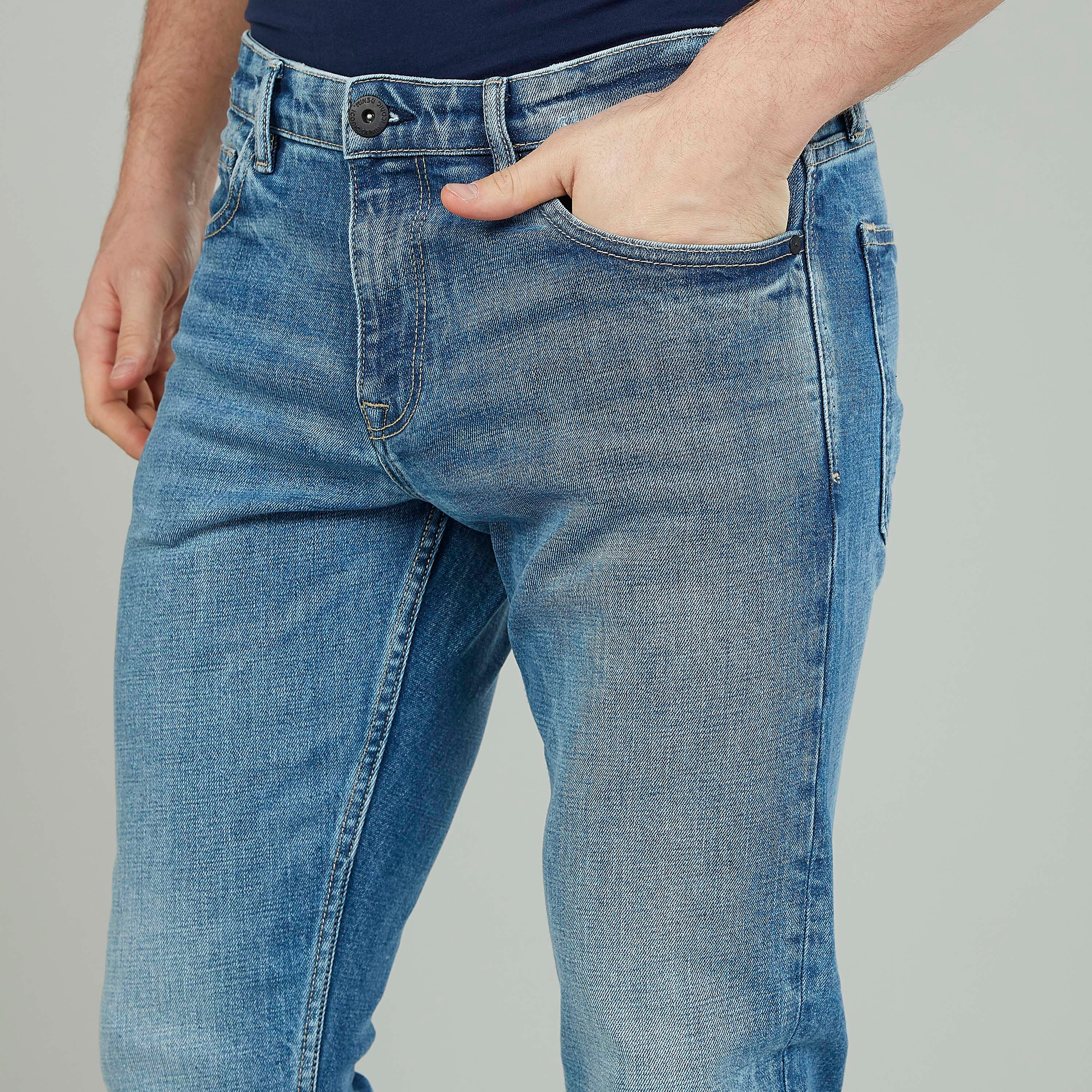 بنطلون جينز سليم بارز الملمس بخصر متوسّط الإرتفاع وعراوي من آيكونيك-men-clothing-bottoms-jeans-image-3