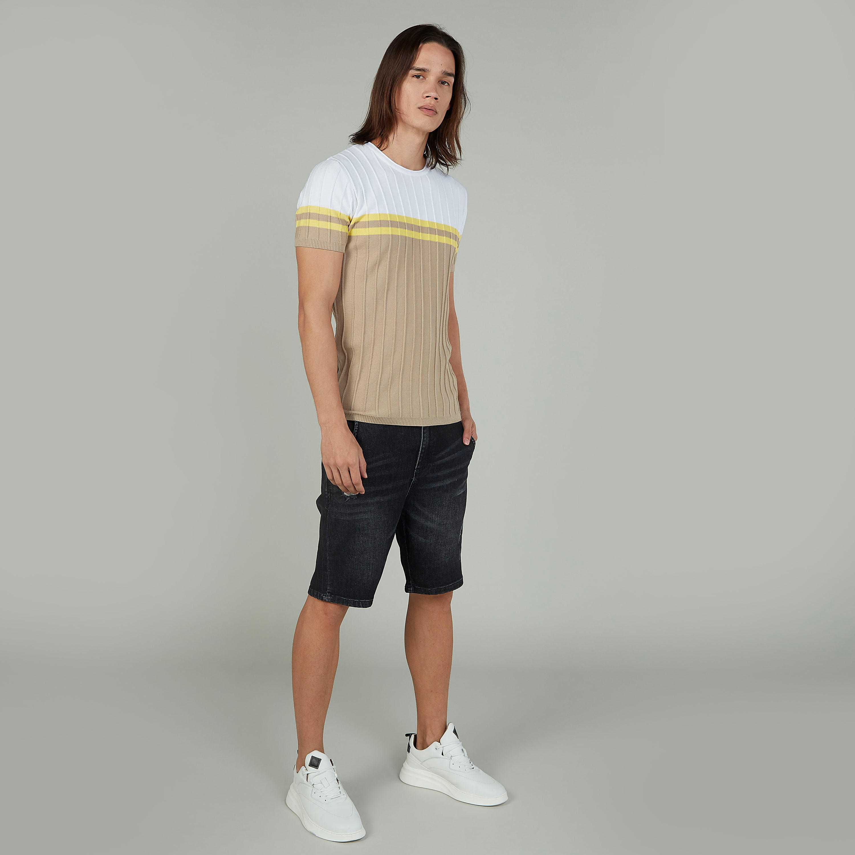 تيشيرت سليم مخطط بياقة ضيّقة وأكمام قصيرة من آيكونيك-men-clothing-tshirtsandpolos-tshirts-image-2