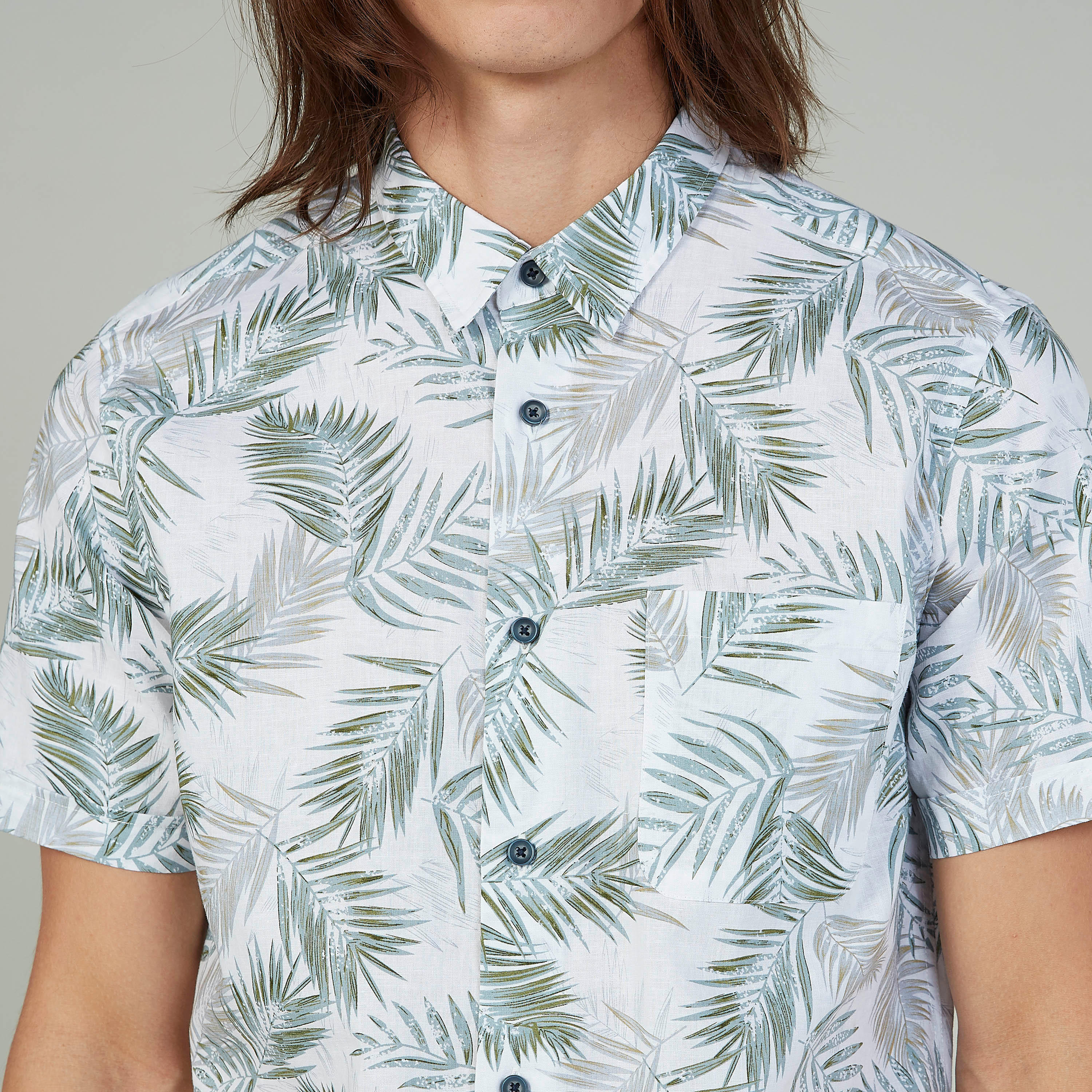 قميص سليم بياقة عاديّة وأكمام قصيرة و طبعات من آيكونيك-men-clothing-shirts-image-3
