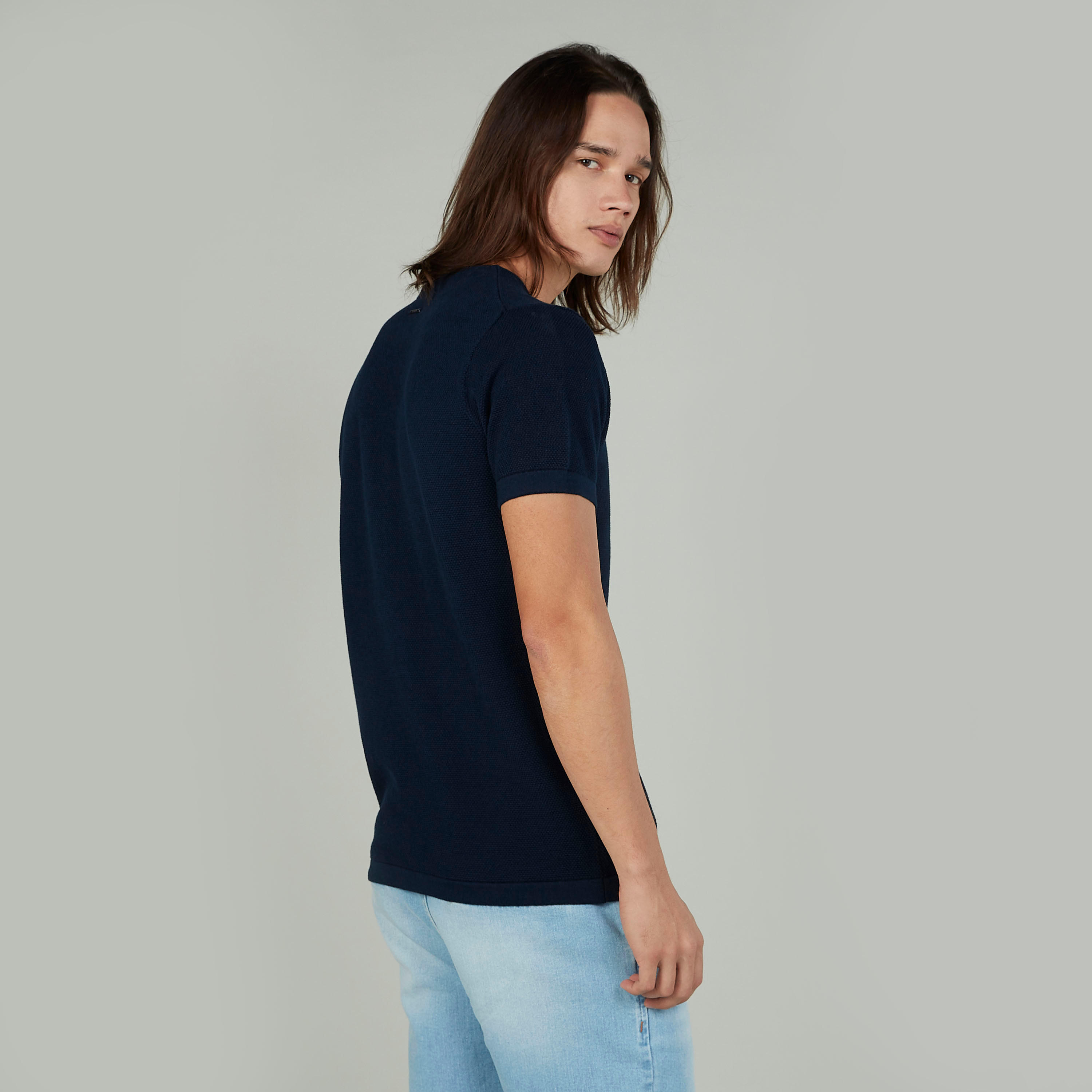 تيشيرت سليم بياقة ضيّقة وأكمام قصيرة وطبعات من آيكونيك-men-clothing-tshirtsandpolos-tshirts-image-4