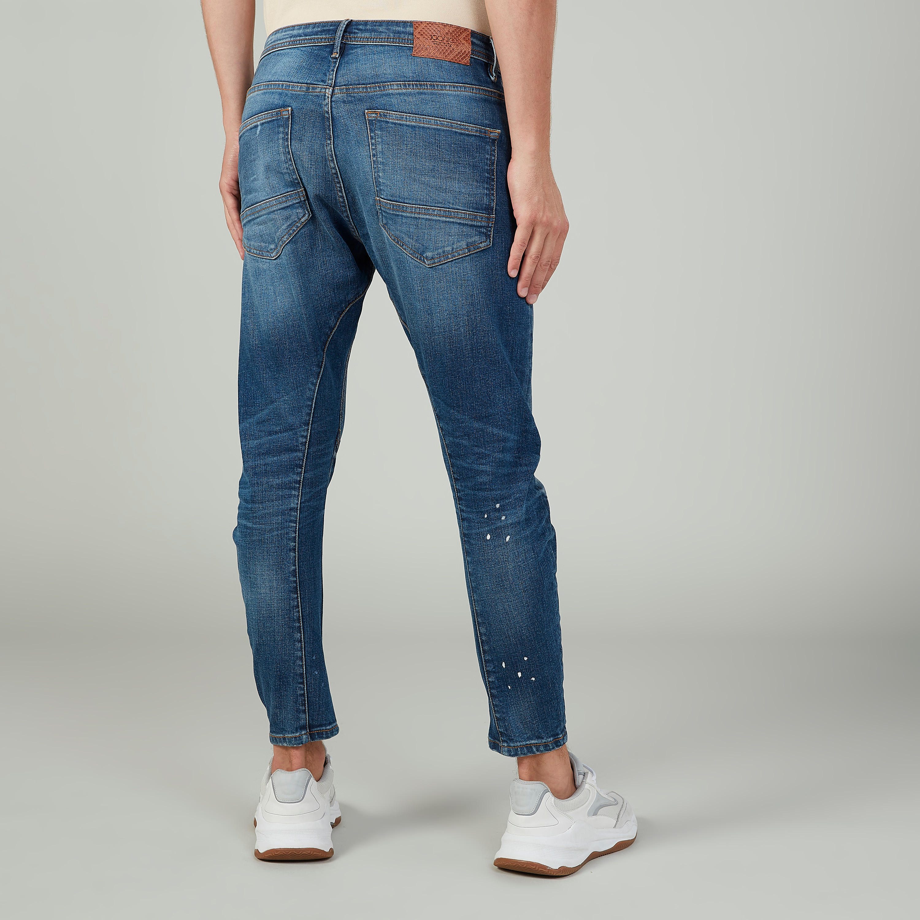 بنطلون جينز بقصة سليم سادة بخصر متوسط الارتفاع وجيوب وعراوي حزام من آيكونيك-men-clothing-bottoms-jeans-image-4