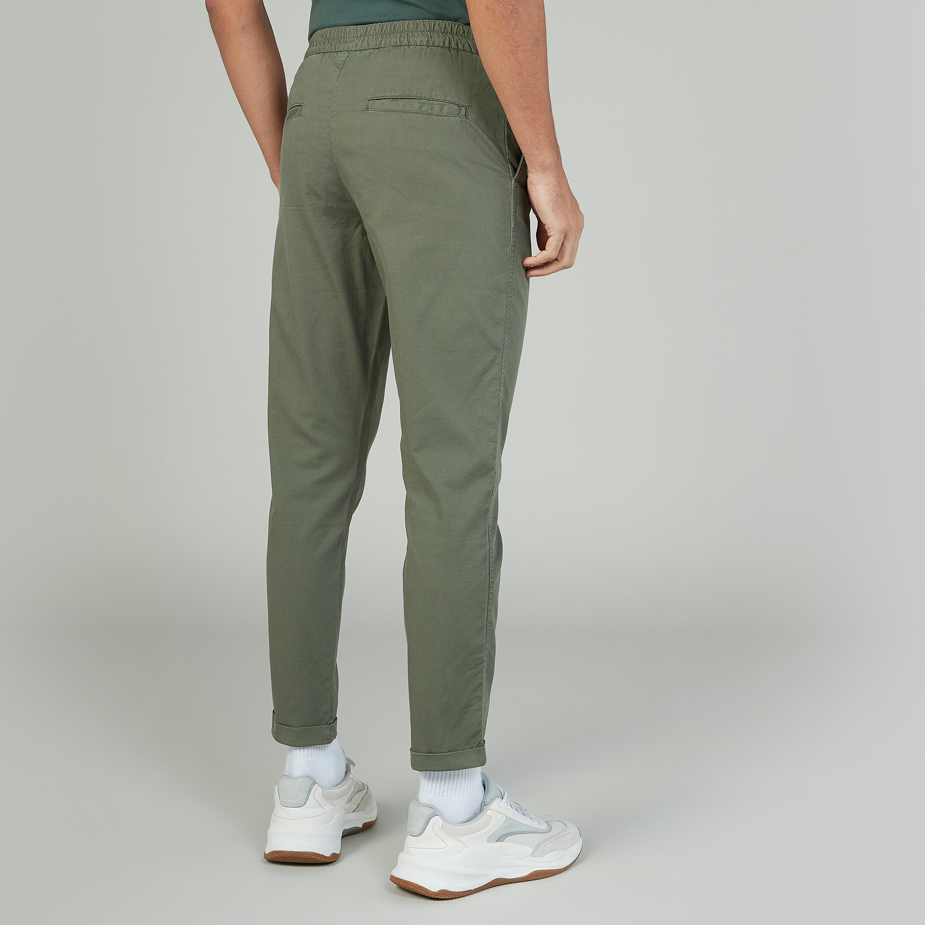 بنطلون سليم سادة بخصر مطّاطي متوسط الارتفاع من آيكونيك-men-clothing-bottoms-trousersandchinos-trousers-image-4