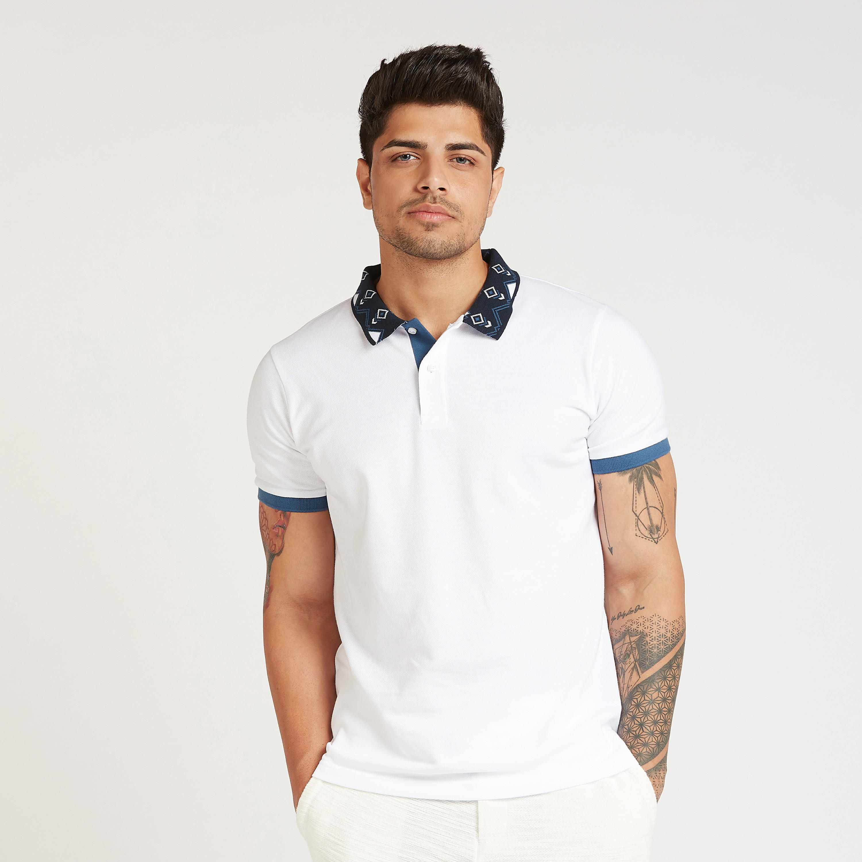 تيشيرت بولو بقصة سليم بارز الملمس بأكمام قصيرة من آيكونيك-men-clothing-tshirtsandpolos-polos-image-1