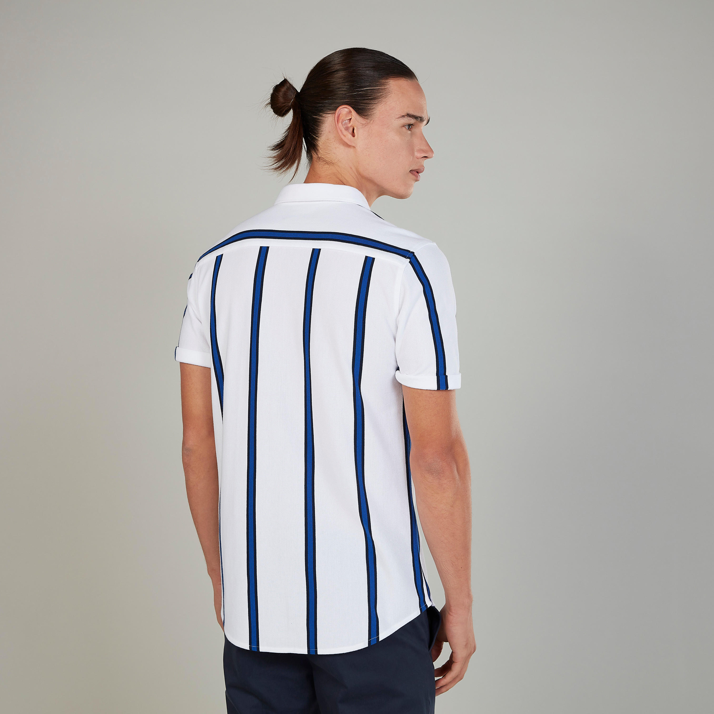 قميص مخطط بأكمام قصيرة وياقة عاديّة من آيكونيك-men-clothing-shirts-image-4