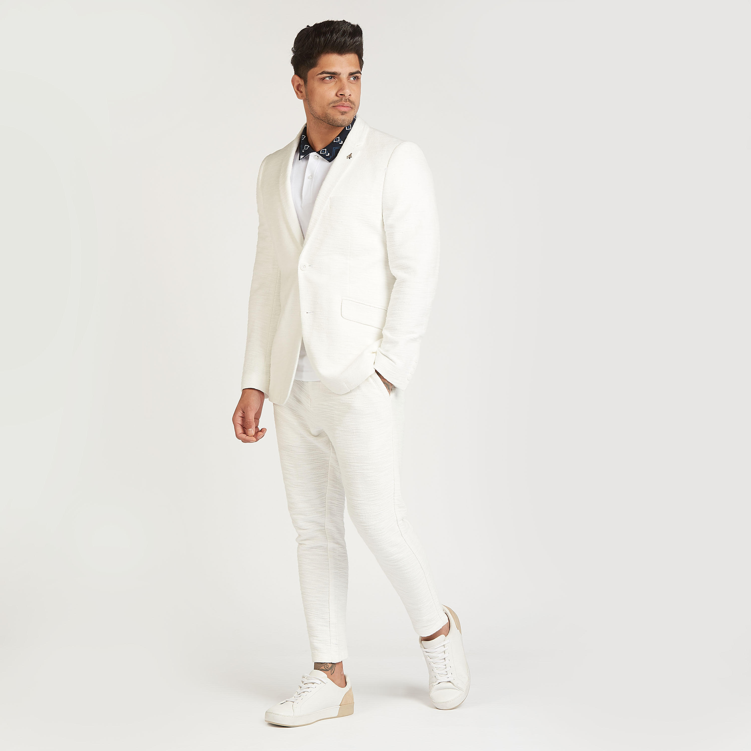 Iconic Textured Pants with Pocket Detail and Drawstring-men-clothing-bottoms-trousersandchinos-trousers-image-2