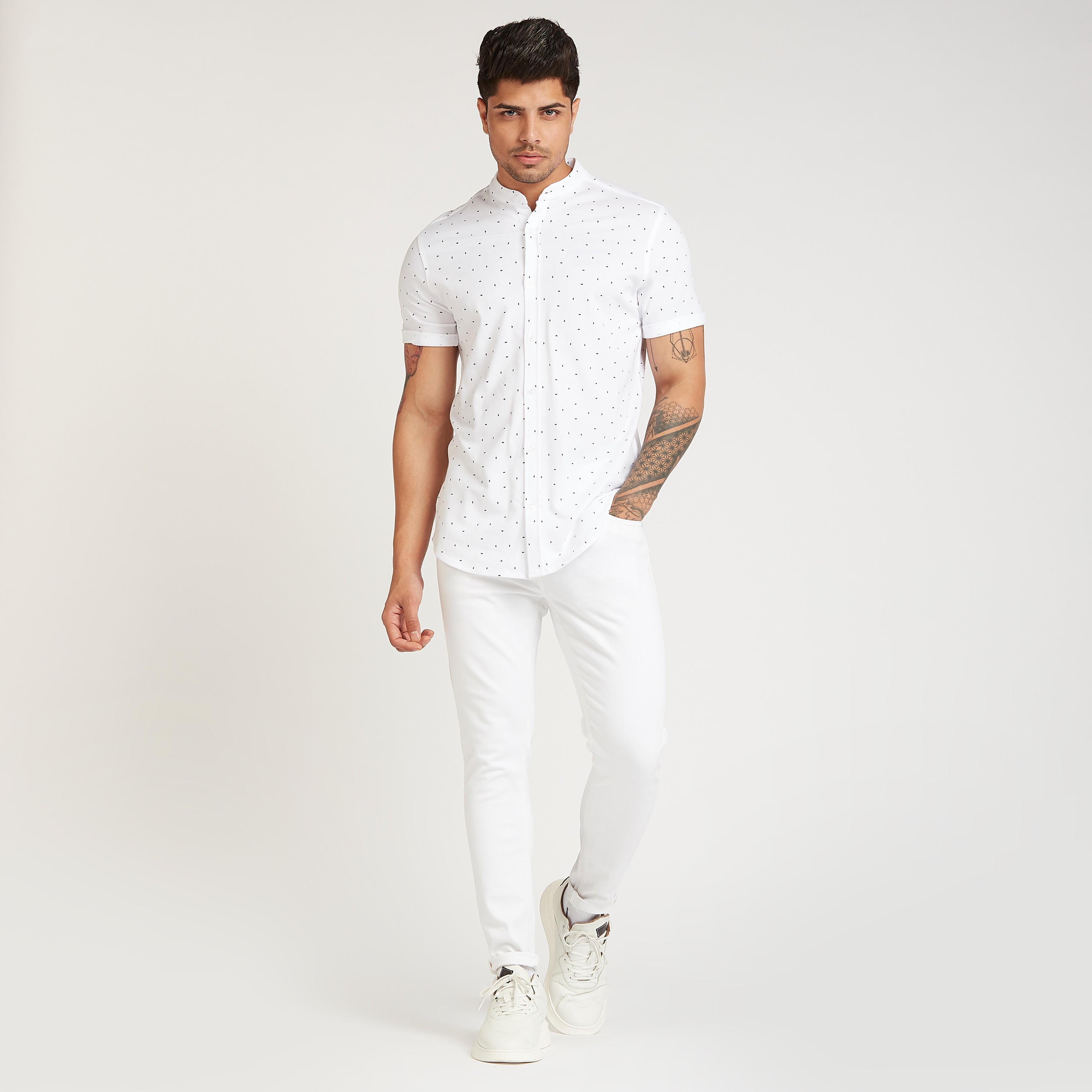 قميص بقصة سليم بياقة ماندارين وأكمام قصيرة و طبعات من آيكونيك-men-clothing-shirts-image-2