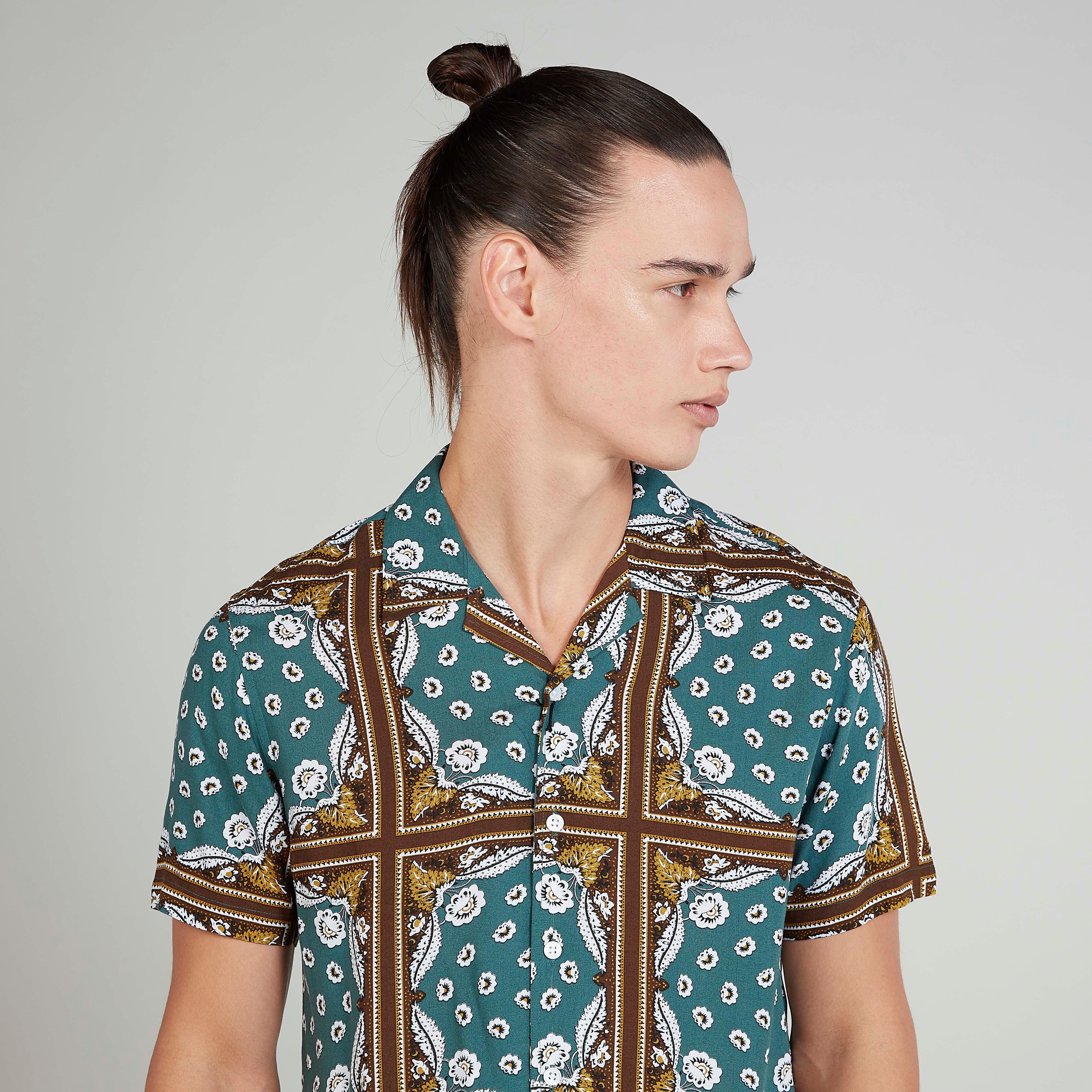 قميص سليم بياقة عاديّة وأكمام قصيرة و طبعات من آيكونيك-men-clothing-shirts-image-3