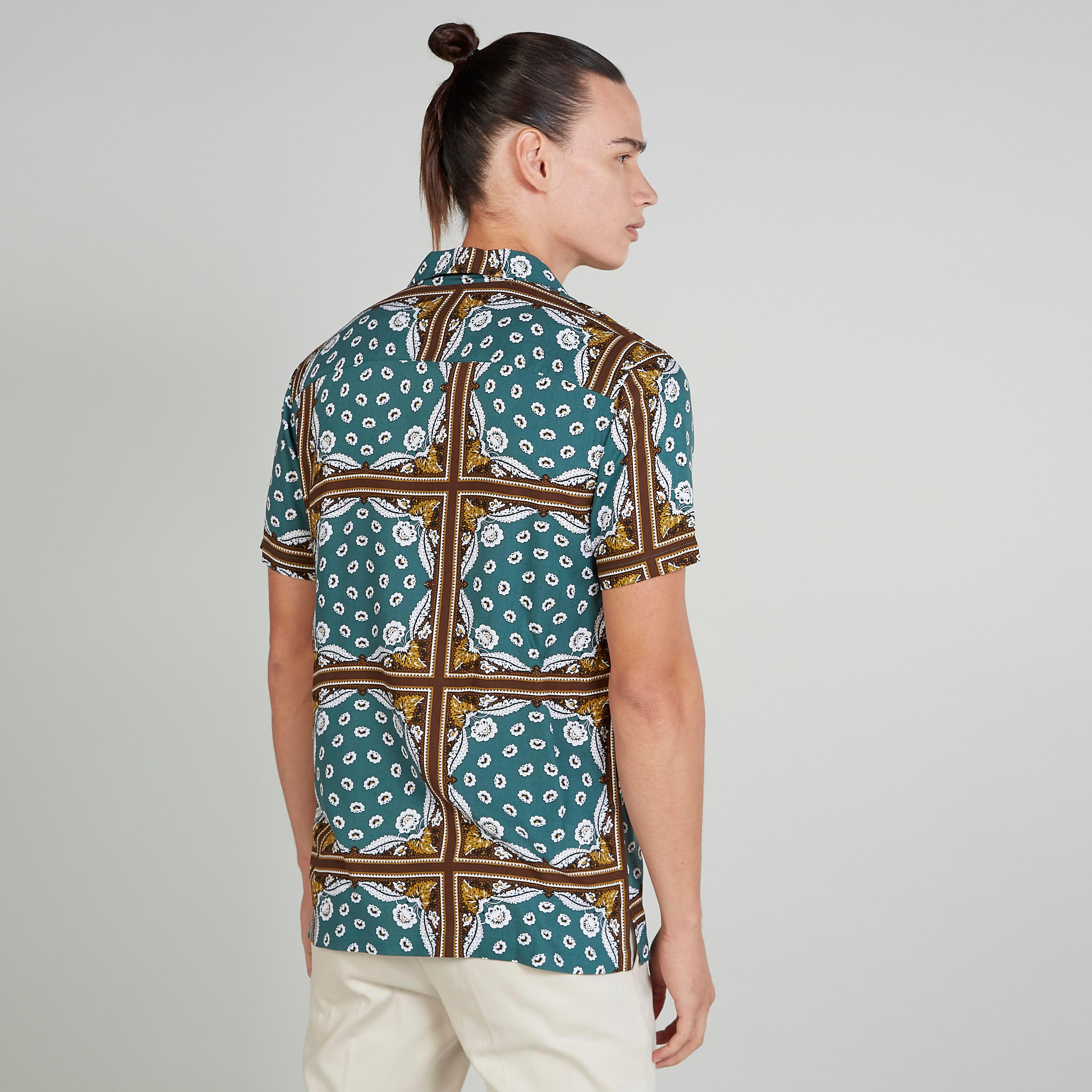 قميص سليم بياقة عاديّة وأكمام قصيرة و طبعات من آيكونيك-men-clothing-shirts-image-4