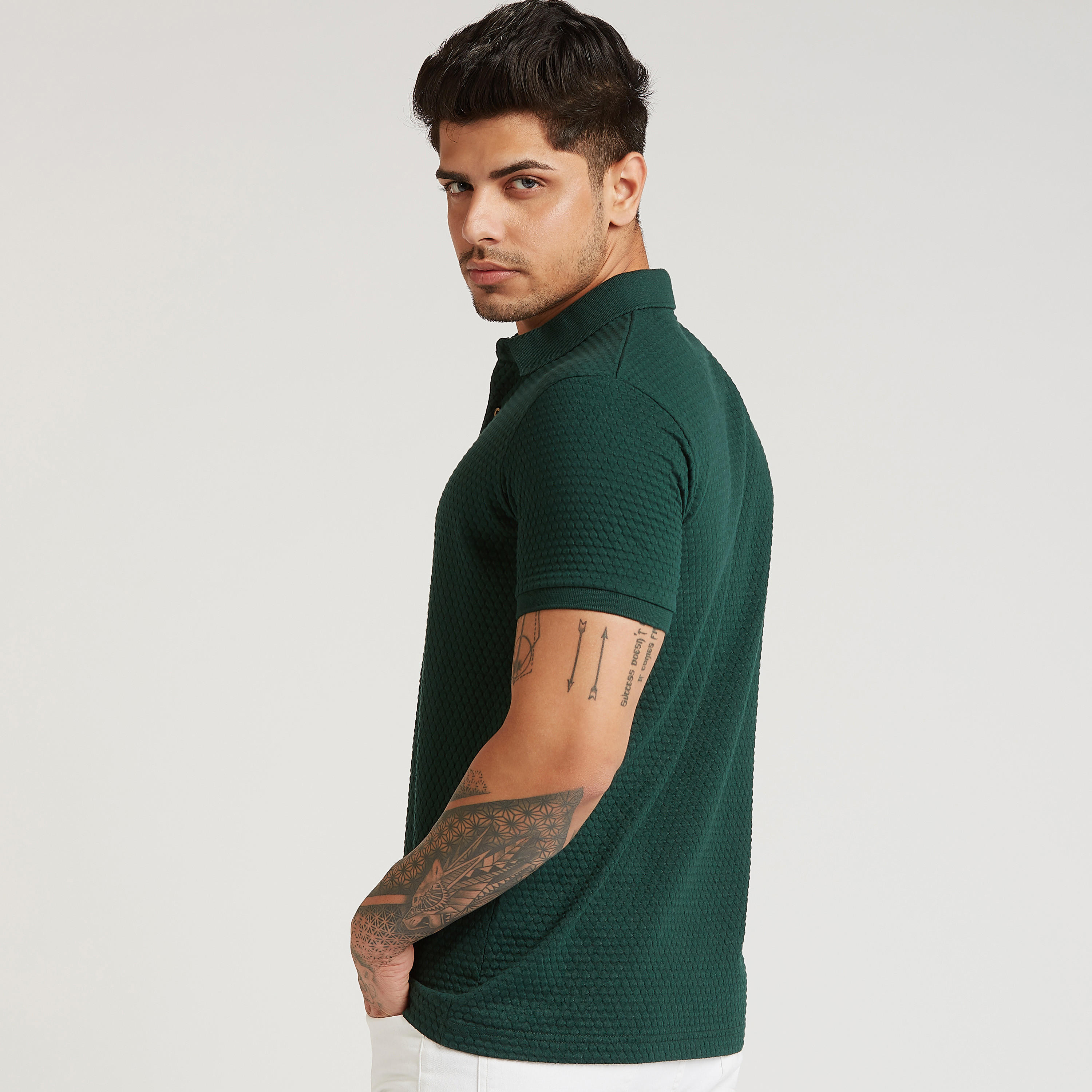 تيشيرت بولو سليم بارز الملمس بأكمام قصيرة من آيكونيك-men-clothing-tshirtsandpolos-polos-image-1