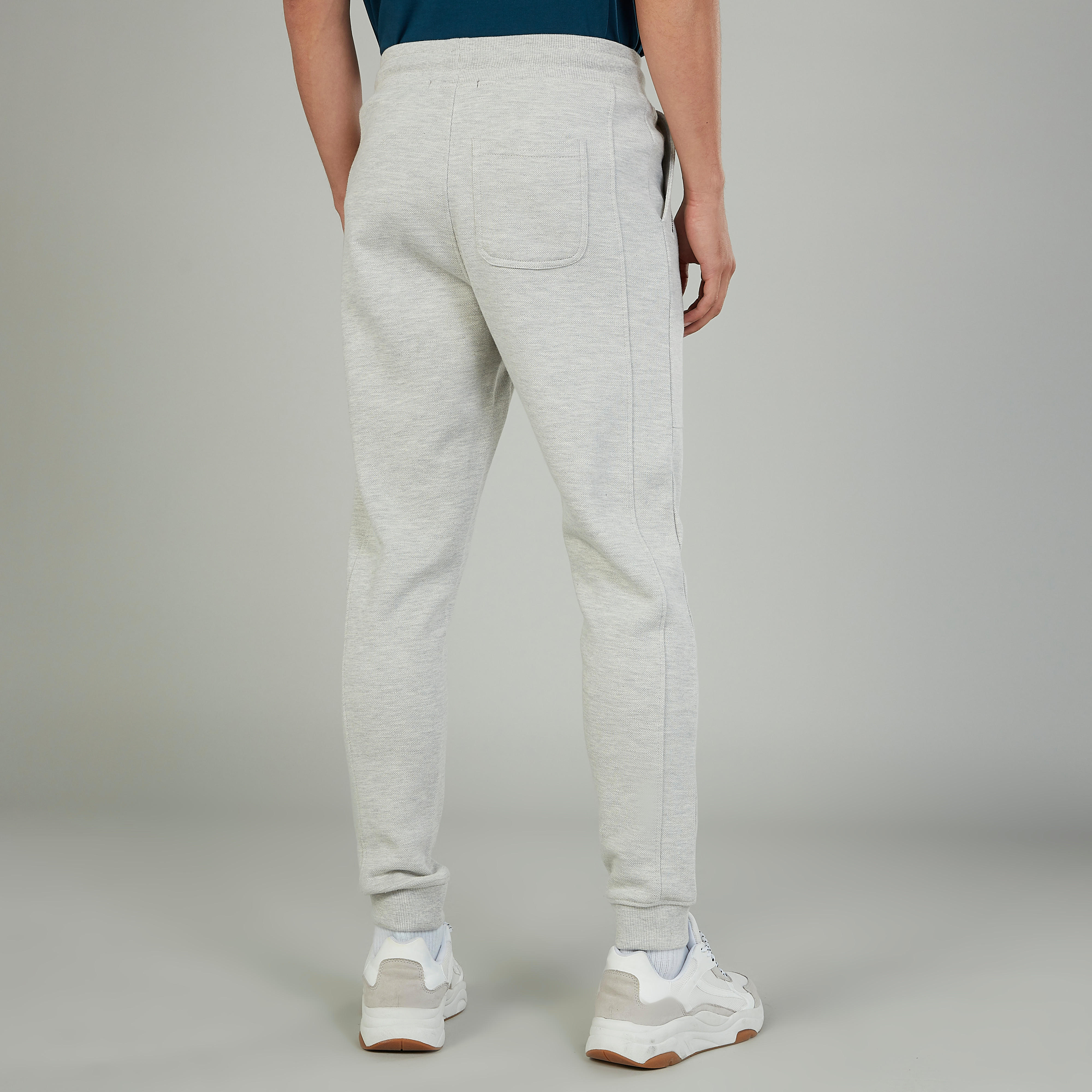 بنطلون رياضي سادة طويل مع تفاصيل جيوب ورباط-men-clothing-bottoms-joggers-image-4