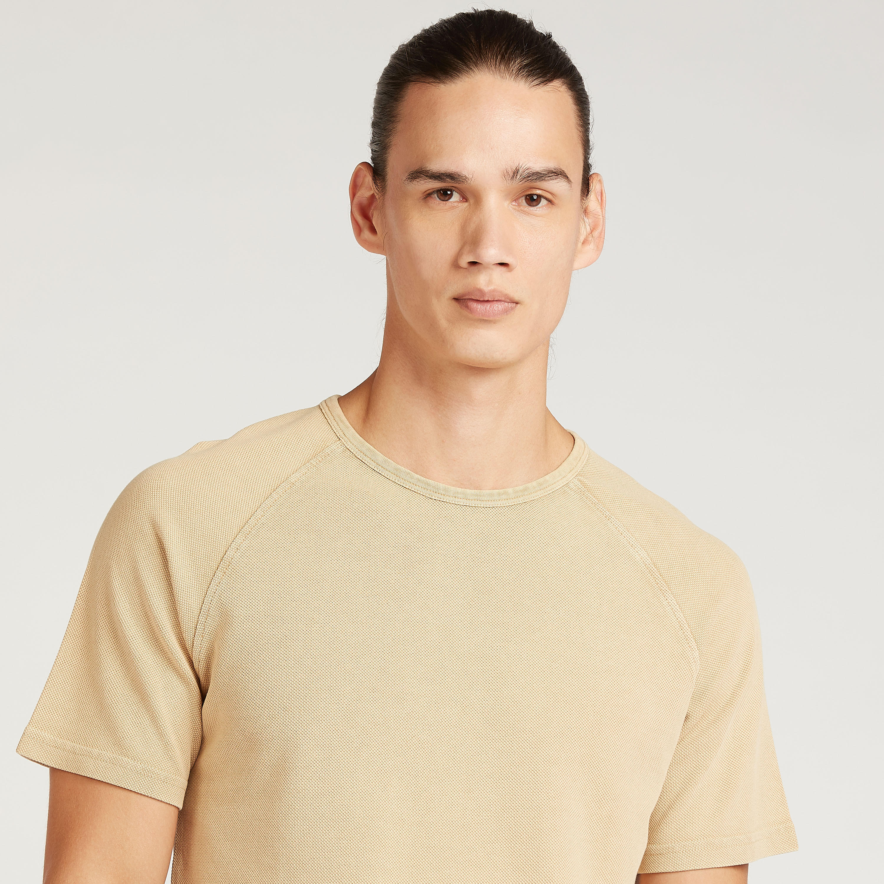 Iconic Slim Fit Solid T-shirt with Crew Neck and Raglan Sleeves-men-clothing-tshirtsandpolos-tshirts-image-3