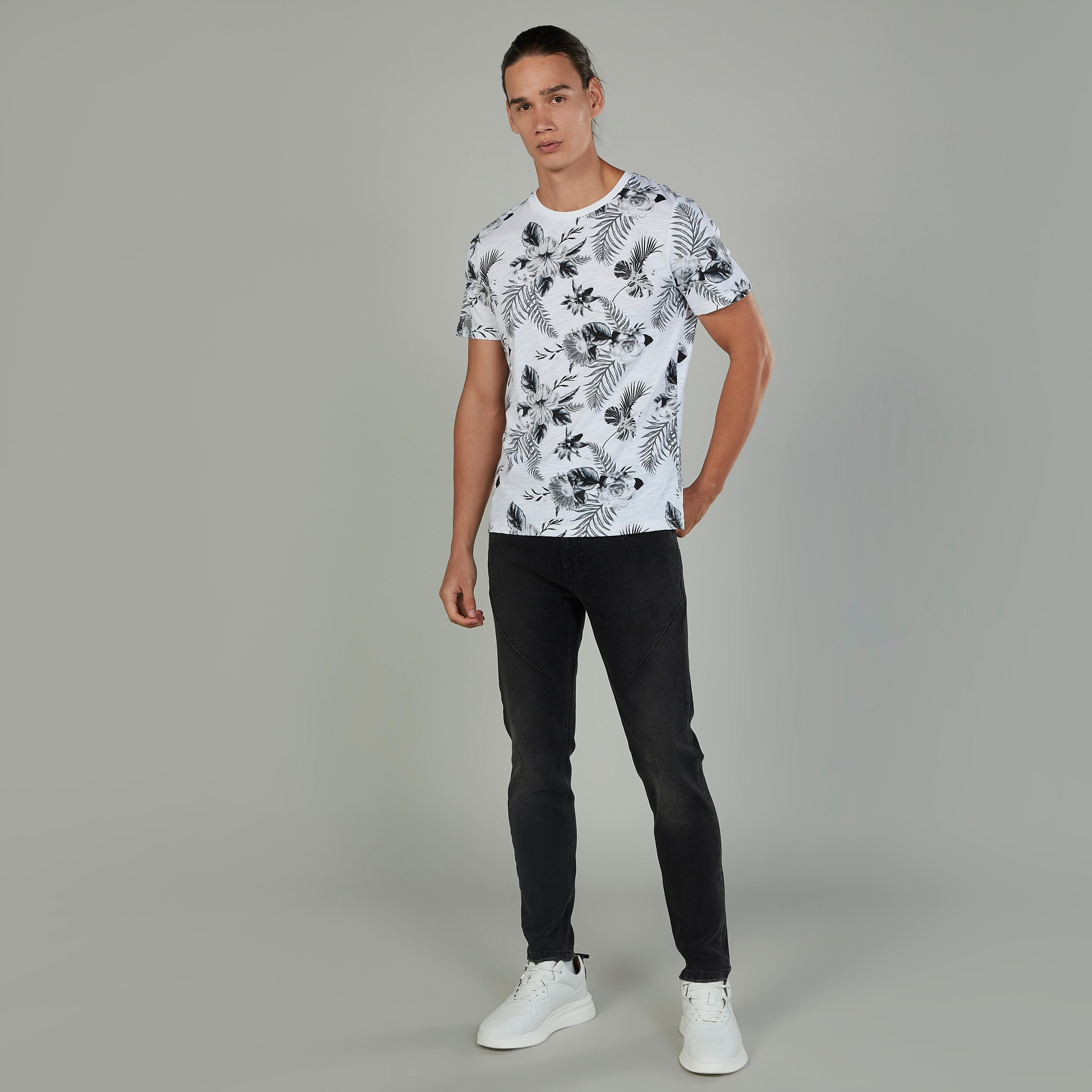 بنطلون جينز سليم بخصر متوسط الارتفاع وجيوب من آيكونيك-men-clothing-bottoms-jeans-image-2