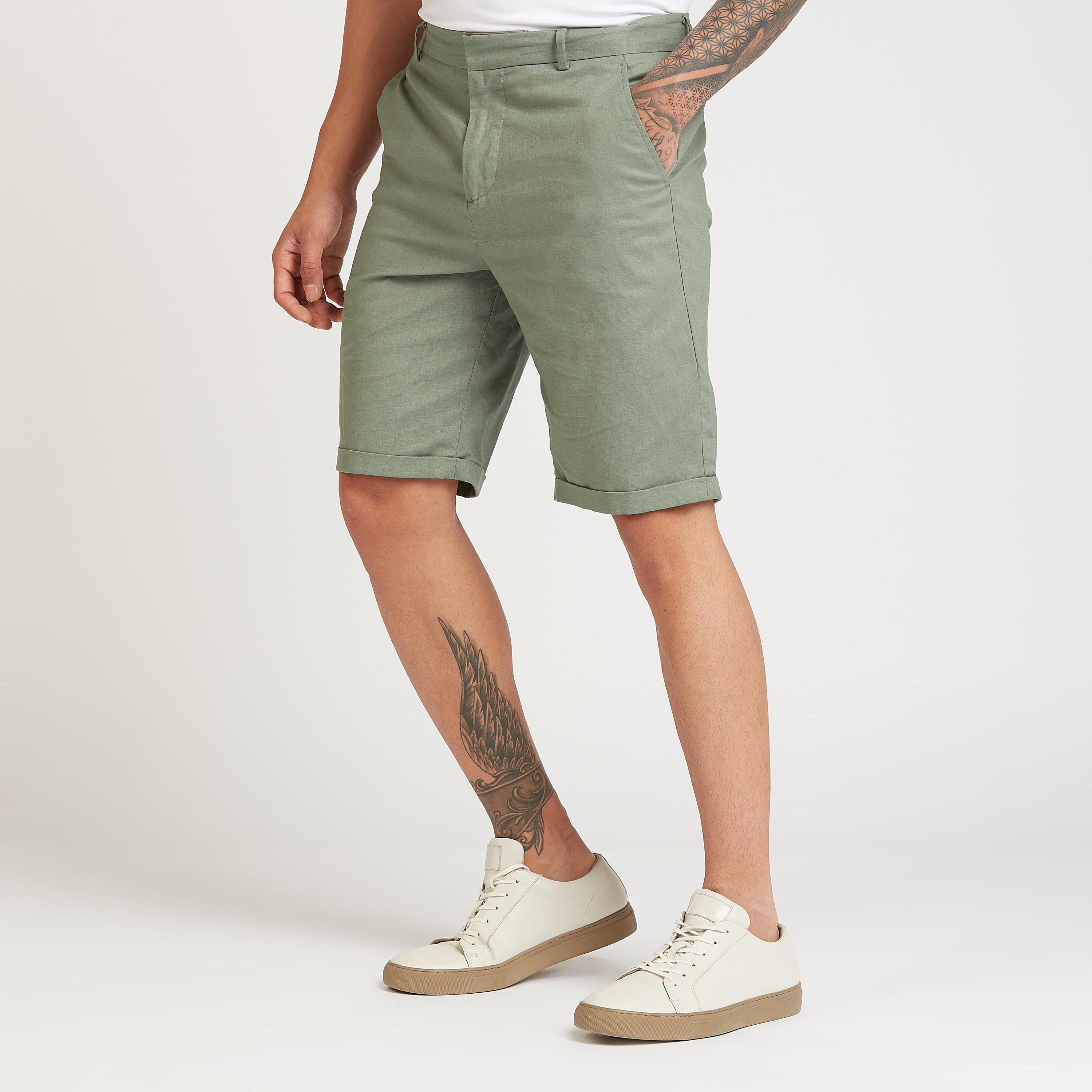 شورت كتّان بقصّة سليم وخصر متوسط الارتفاع وتفاصيل جيوب من آيكونيك-men-clothing-bottoms-shorts-image-5