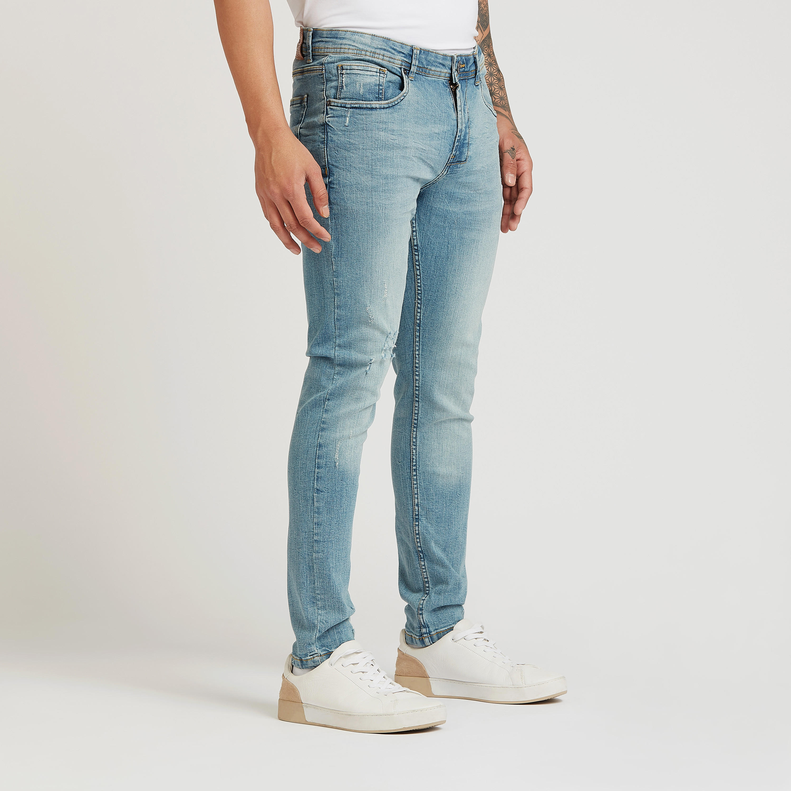 بنطلون جينز ممزّق بقصّة سليم وخصر متوسط الارتفاع وجيوب من آيكونيك-men-clothing-bottoms-jeans-image-5