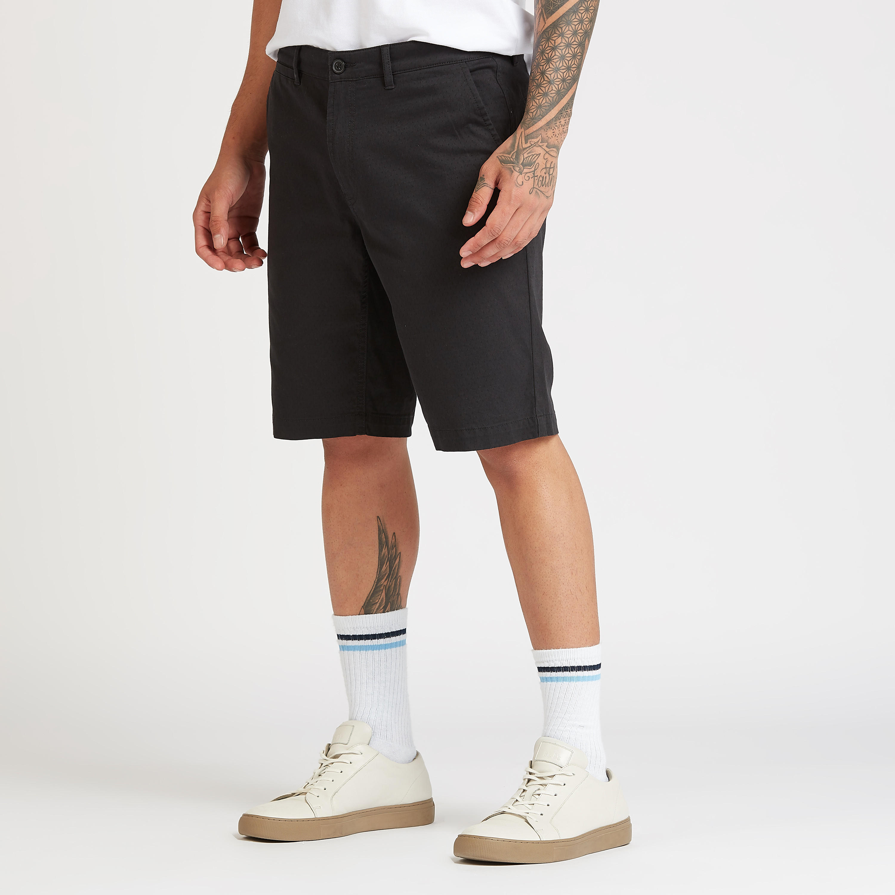 شورت سليم سادة بخصر متوسّط الإرتفاع بجيوب و عراوي حزام من آيكونيك-men-clothing-bottoms-shorts-image-4