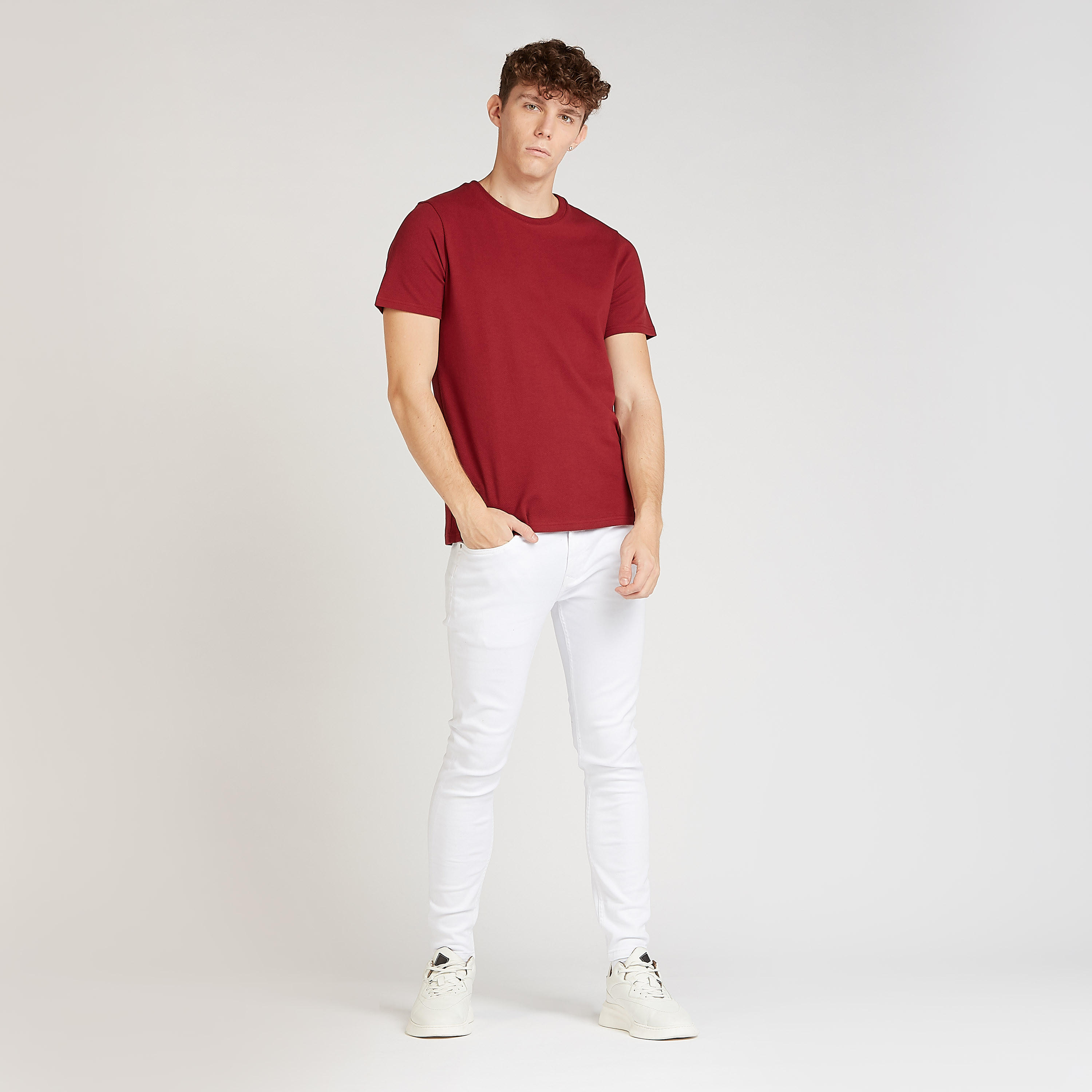 تيشيرت مستدام بارز الملمس بياقة ضيّقة وأكمام قصيرة من آيكونيك-men-clothing-tshirtsandpolos-tshirts-image-19