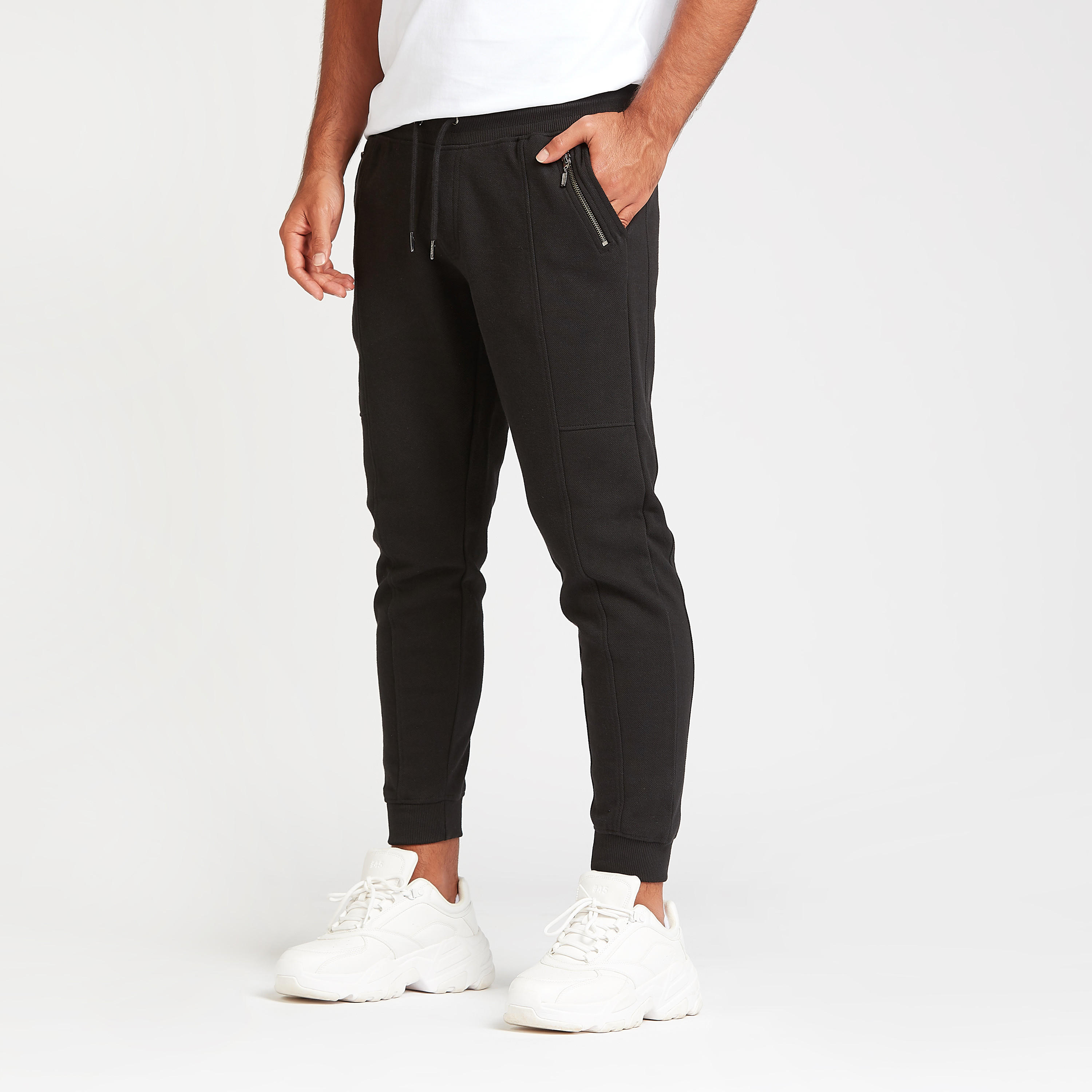 بنطلون رياضي بارز الملمس بتفاصيل جيوب ورباط إغلاق من آيكونيك-men-clothing-bottoms-joggers-image-1