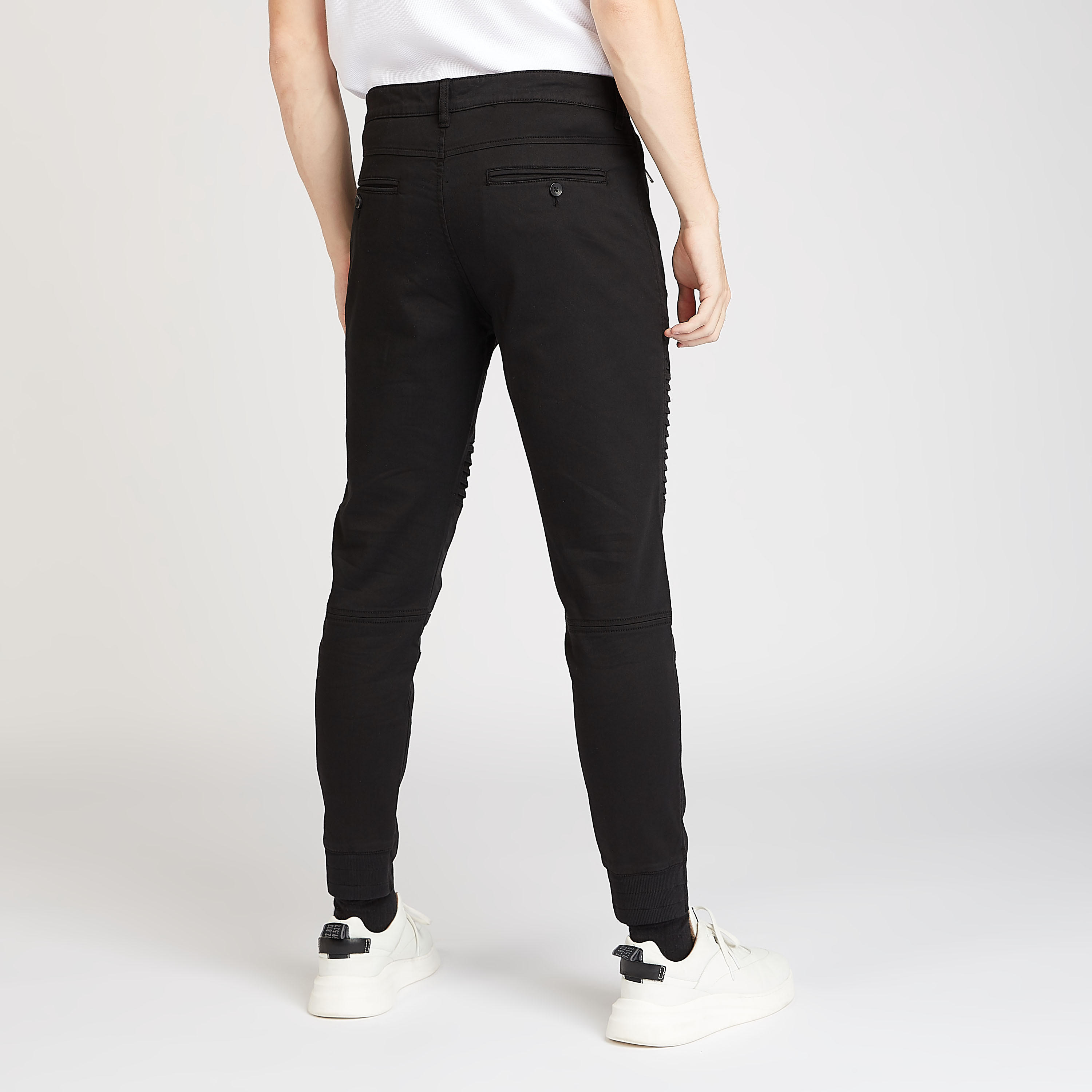Sustainable Iconic Textured Jeans with Pockets and Belt Loops-men-clothing-bottoms-jeans-image-4