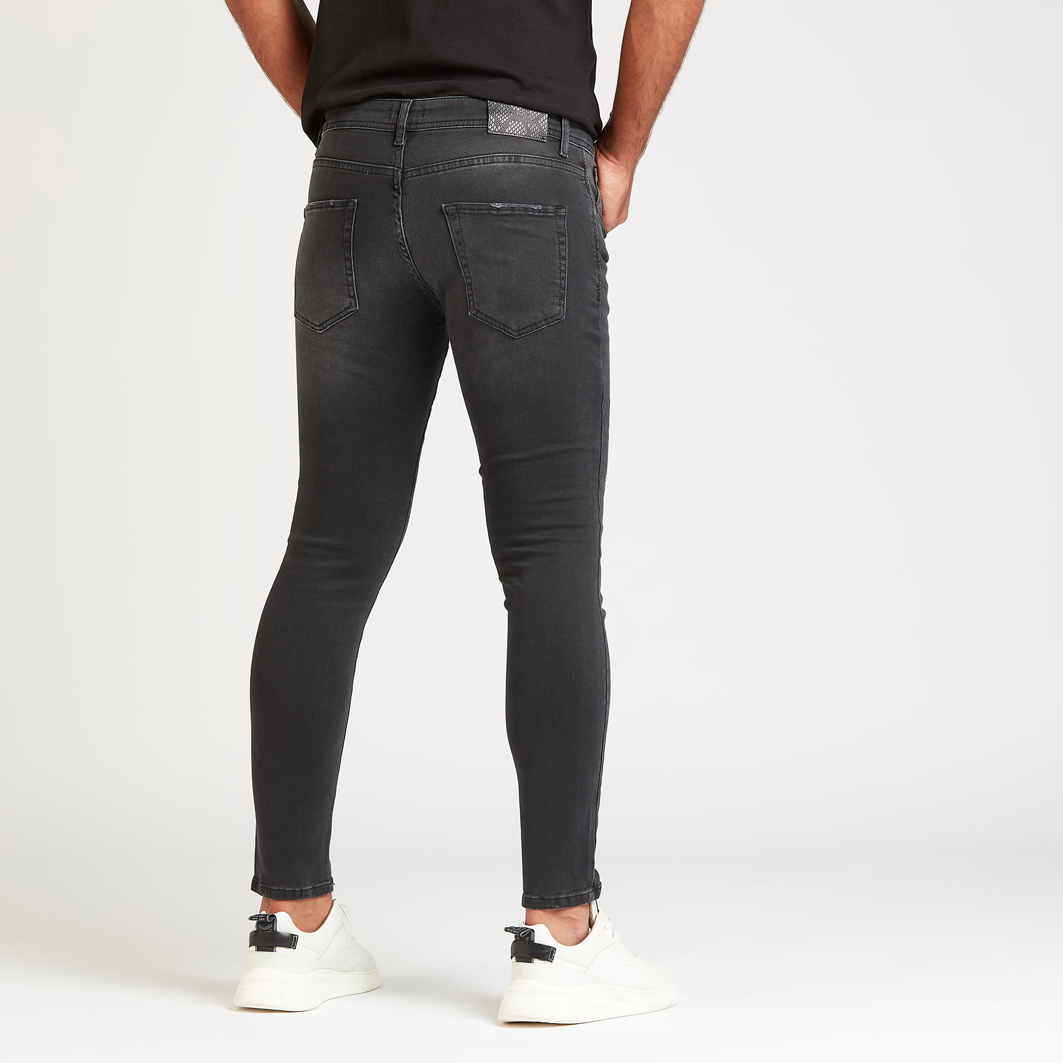 بنطلون جينز سادة سليم بخصر متوسط الارتفاع وجيوب من آيكونيك-men-clothing-bottoms-jeans-image-4