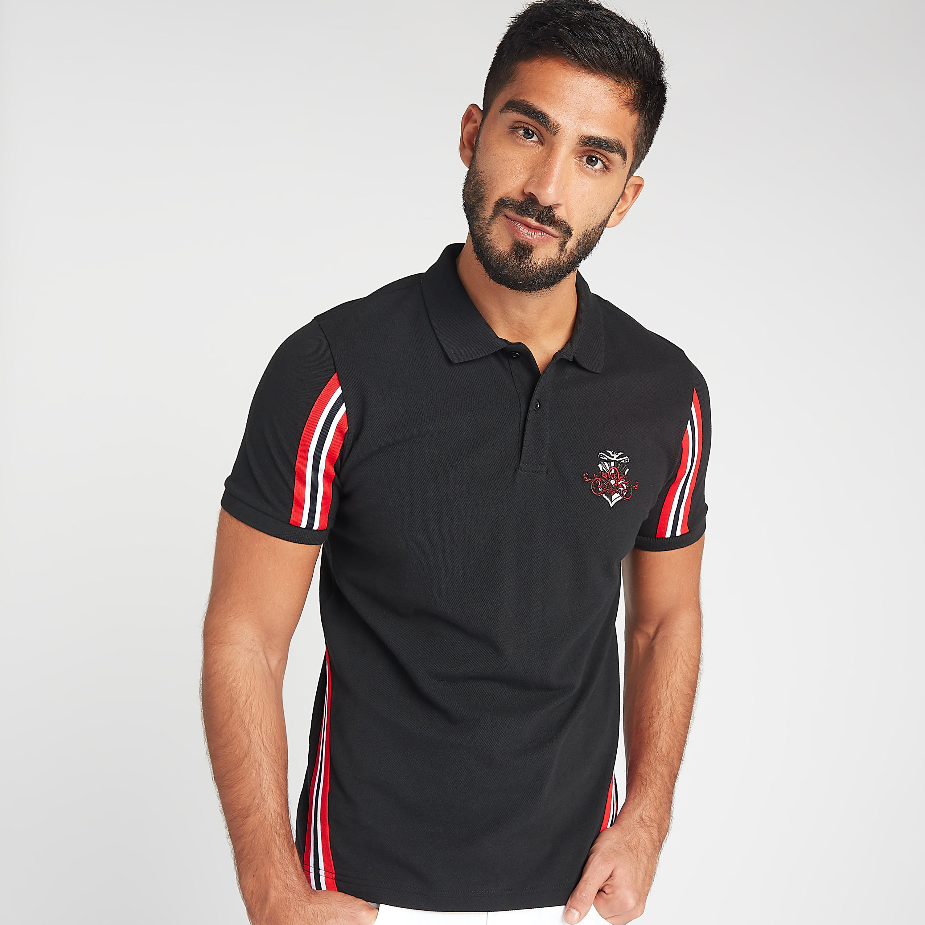 تيشيرت بولو مستدام بأكمام قصيرة وتفاصيل مخططة من آيكونيك-men-clothing-tshirtsandpolos-polos-image-1