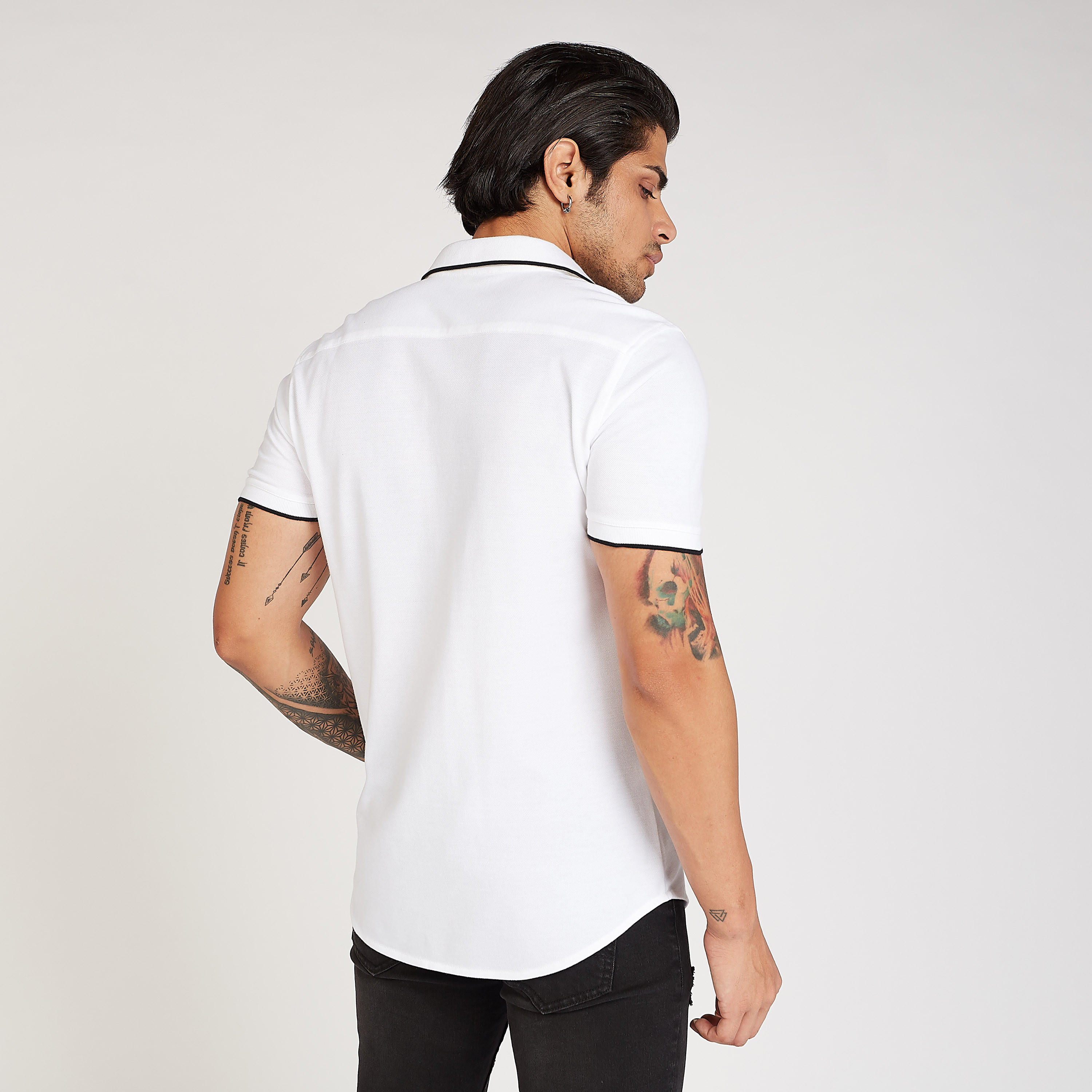 تيشيرت مستدام سادة سليم بأكمام قصيرة من آيكونيك-men-clothing-shirts-image-4