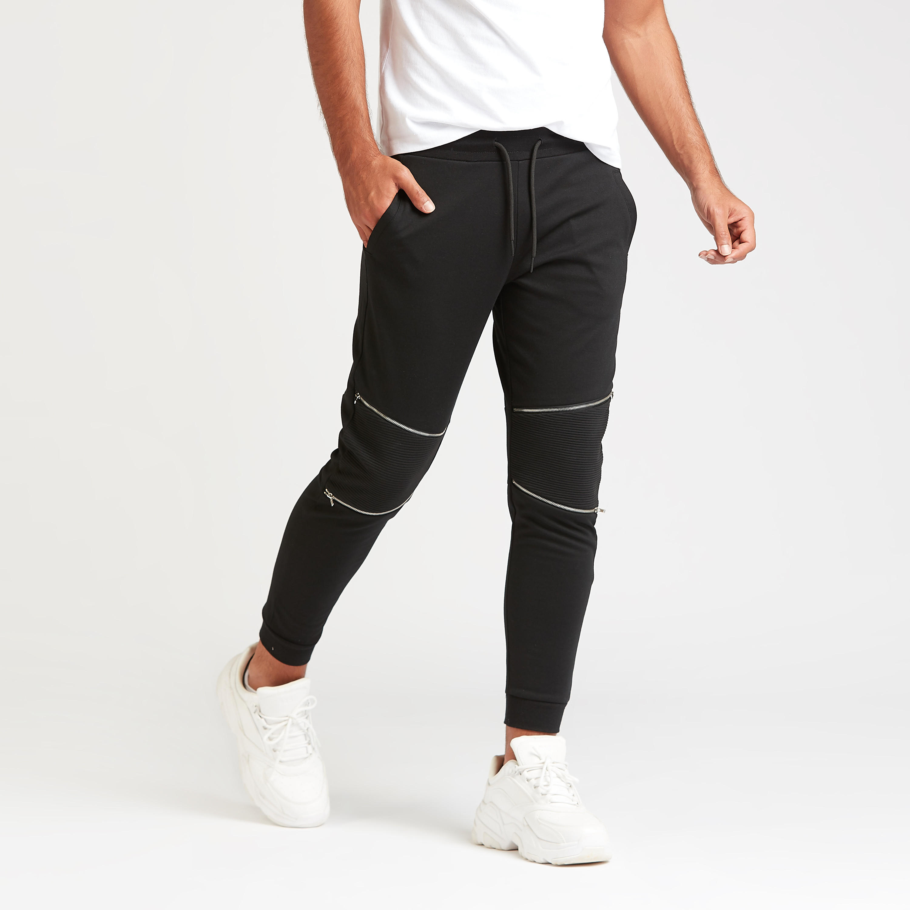 بنطلون رياضي سليم بخصر متوسط الارتفاع وتفاصيل جيوب ورباط-men-clothing-bottoms-joggers-image-1