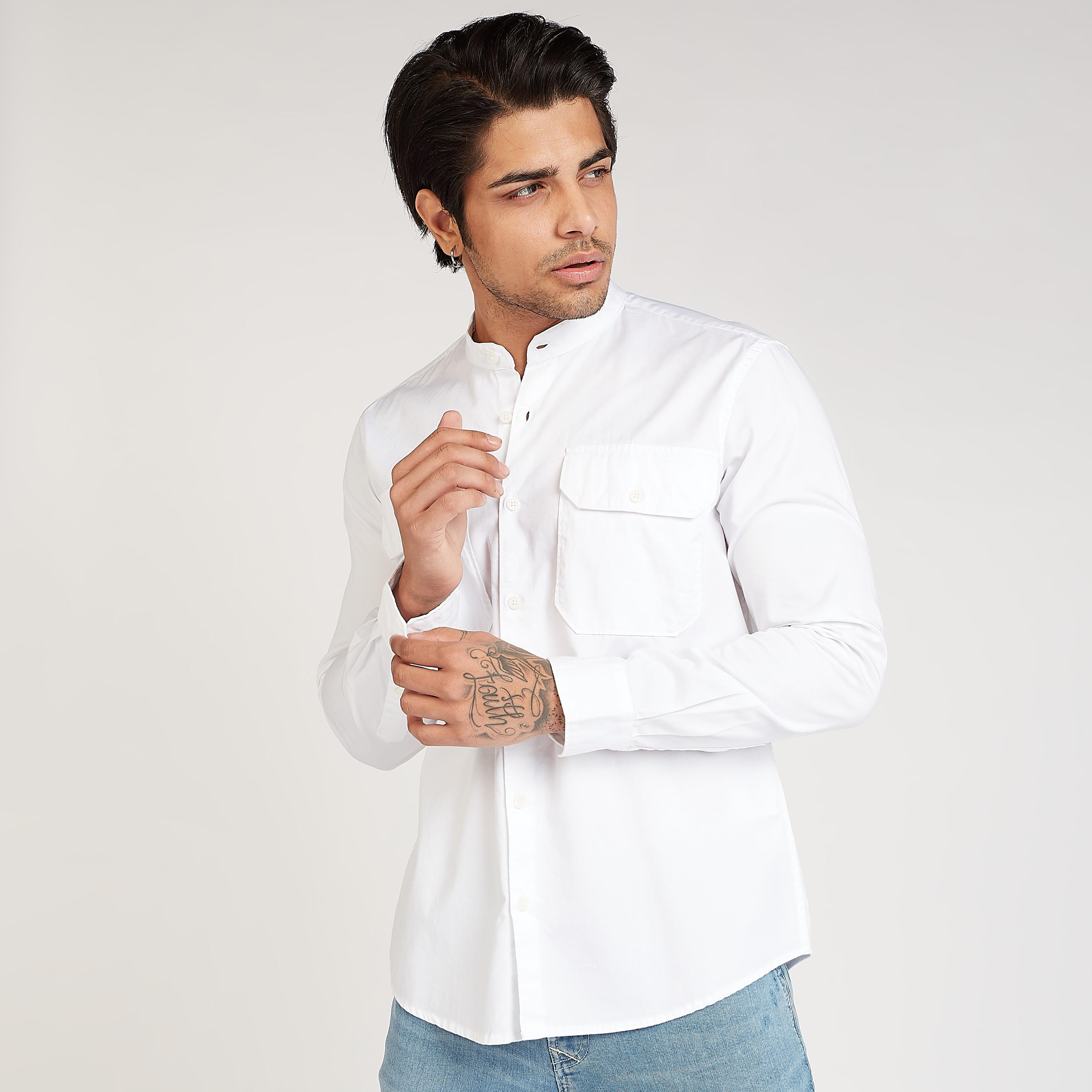 قميص مستدام سادة بياقة عادية وأكمام طويلة من آيكونيك-men-clothing-shirts-image-11