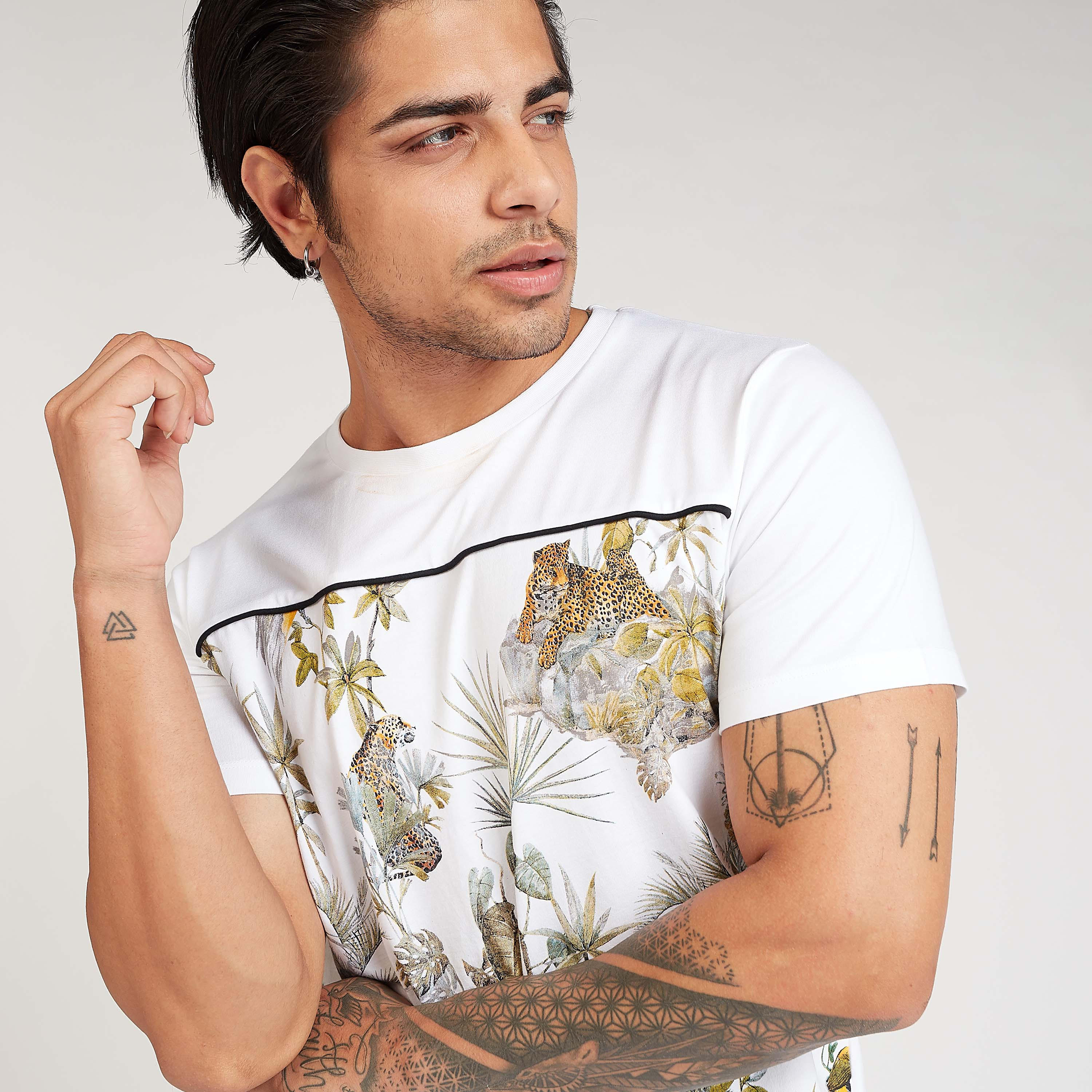 تيشيرت مستدام سليم بياقة ضيقة وطبعات من آيكونيك-men-clothing-tshirtsandpolos-tshirts-image-3
