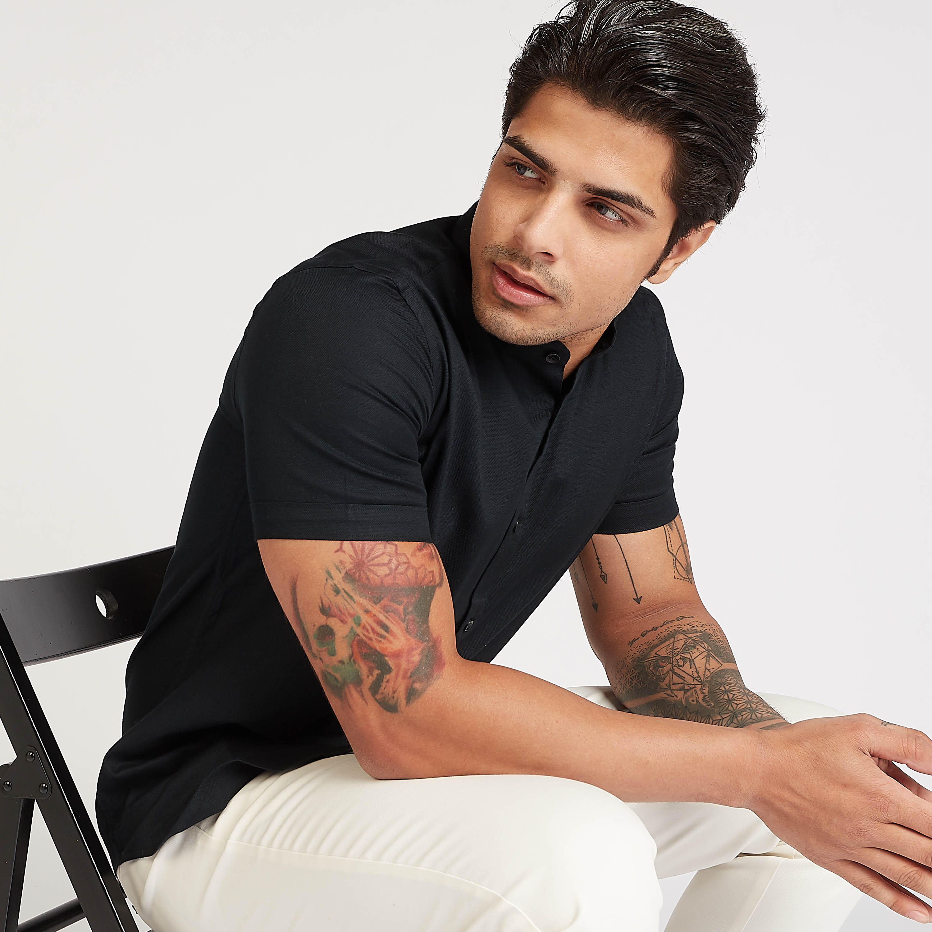 قميص سادة سليم بياقة ماندارين وأكمام قصيرة من آيكونيك-men-clothing-shirts-image-5