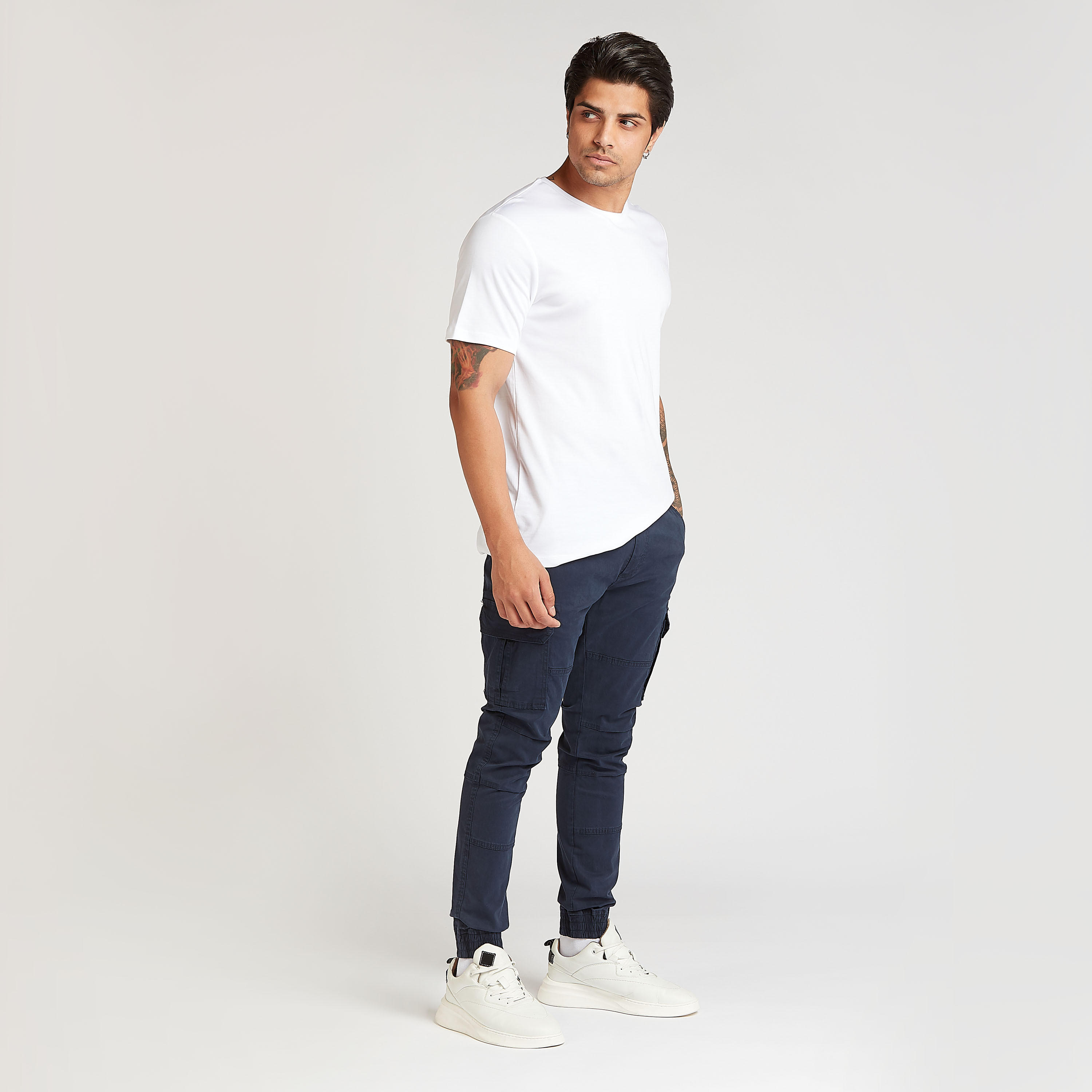 تيشيرت بقصة سليم سادة بياقة ضيقة وأكمام قصيرة من آيكونيك-men-clothing-tshirtsandpolos-tshirts-image-3