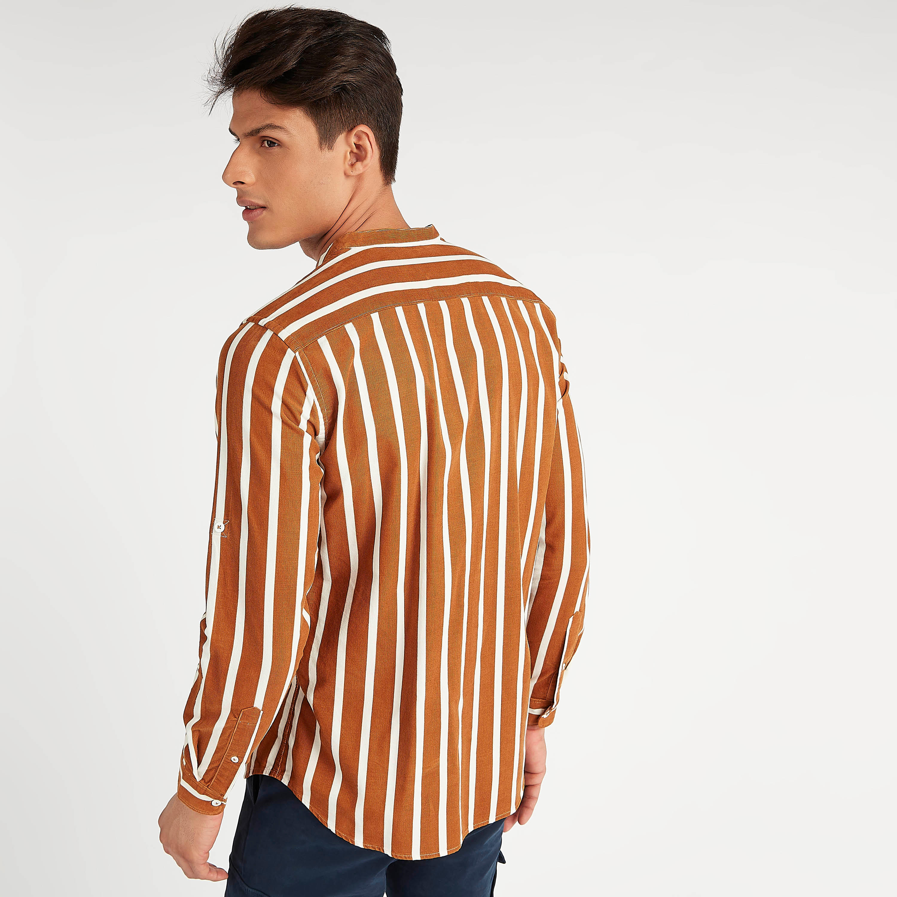 قميص مستدام مخطط بياقة ماندارين وأكمام طويلة من آيكونيك-men-clothing-shirts-image-4