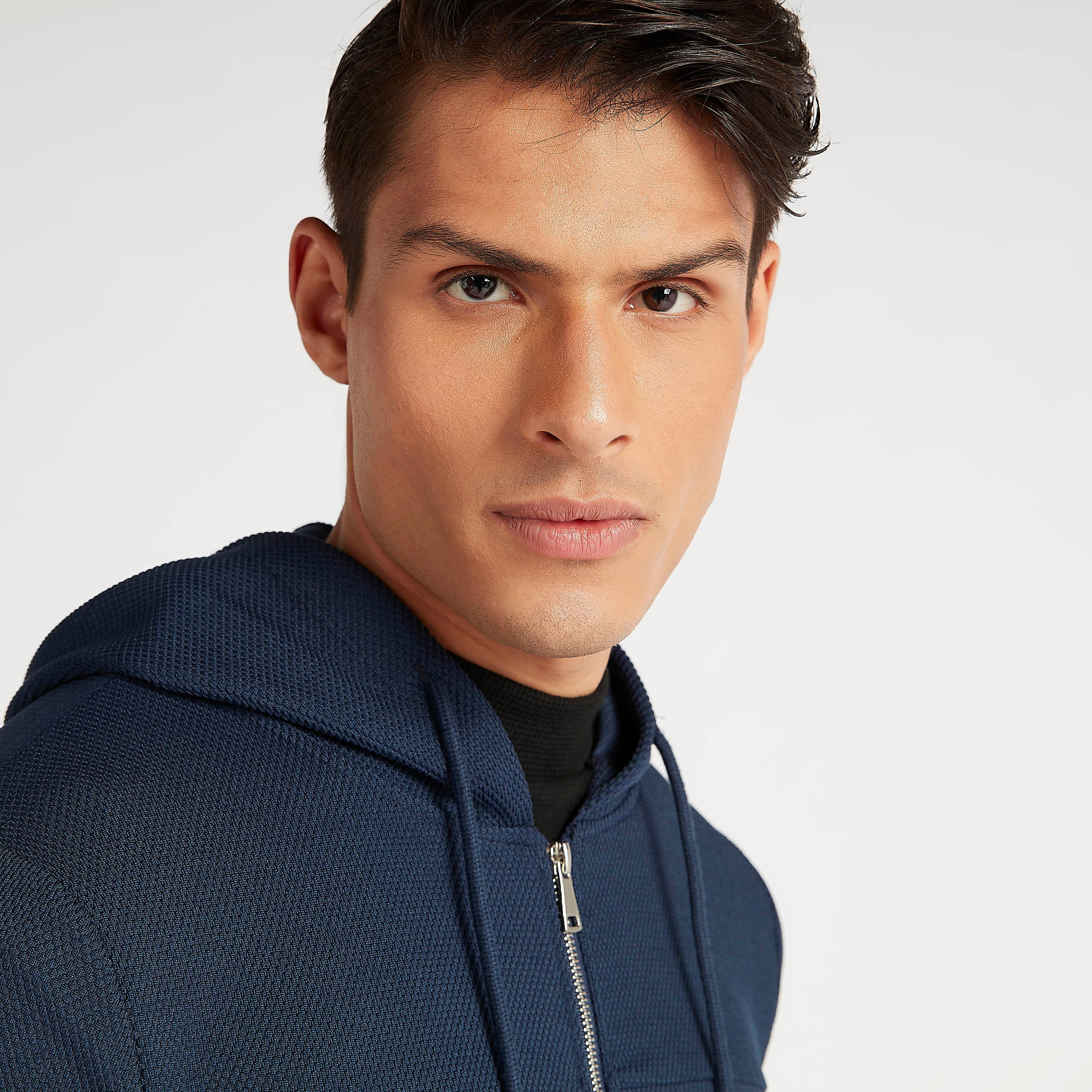جاكيت مستدام سليم فيت بارز الملمس بأكمام طويلة-men-clothing-jacketsandblazers-jackets-image-3