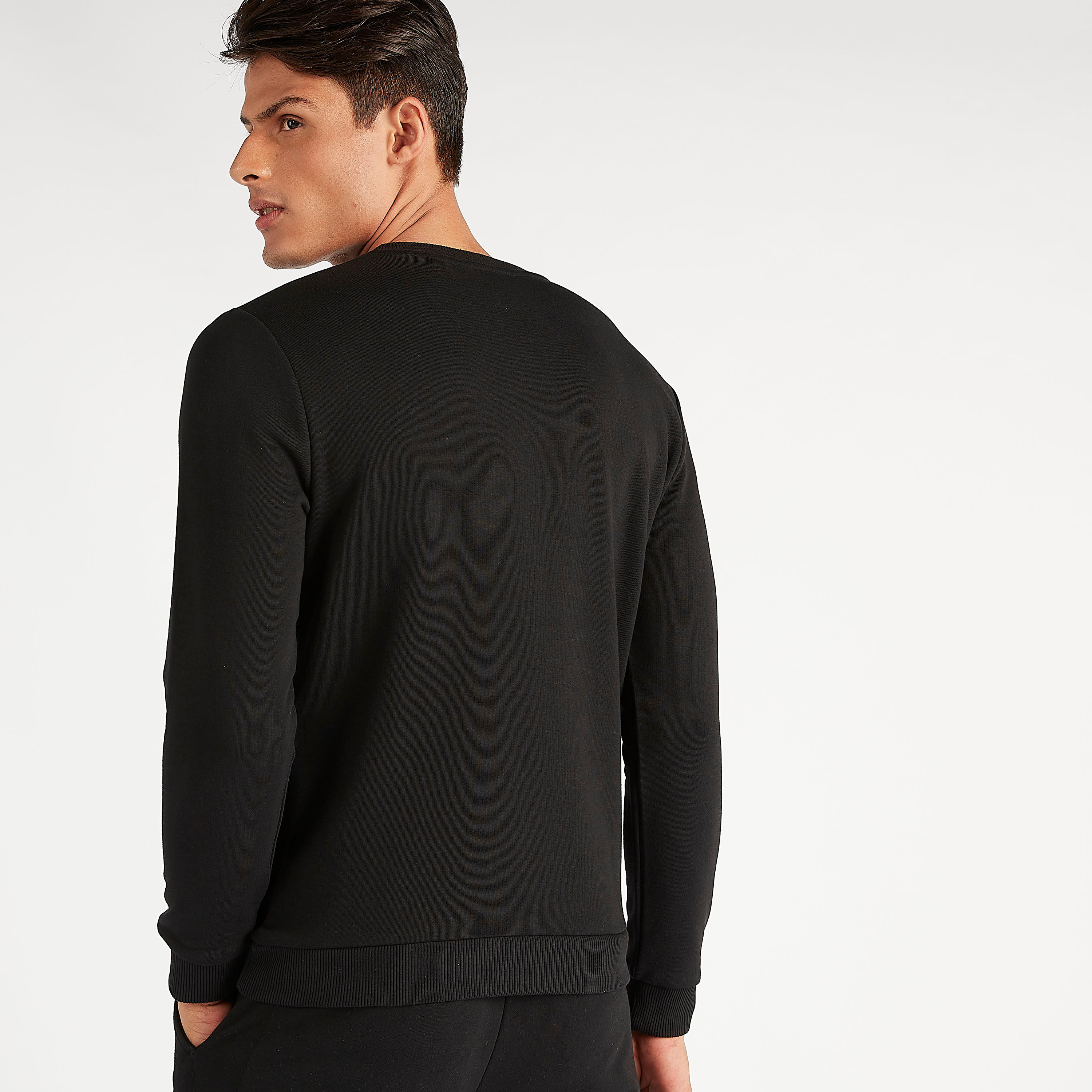 سويت شيرت بياقة ضيقة وأكمام طويلة وتفاصيل مزخرفة من آيكونيك-men-winterwear-hoodiesandsweatshirts-image-4