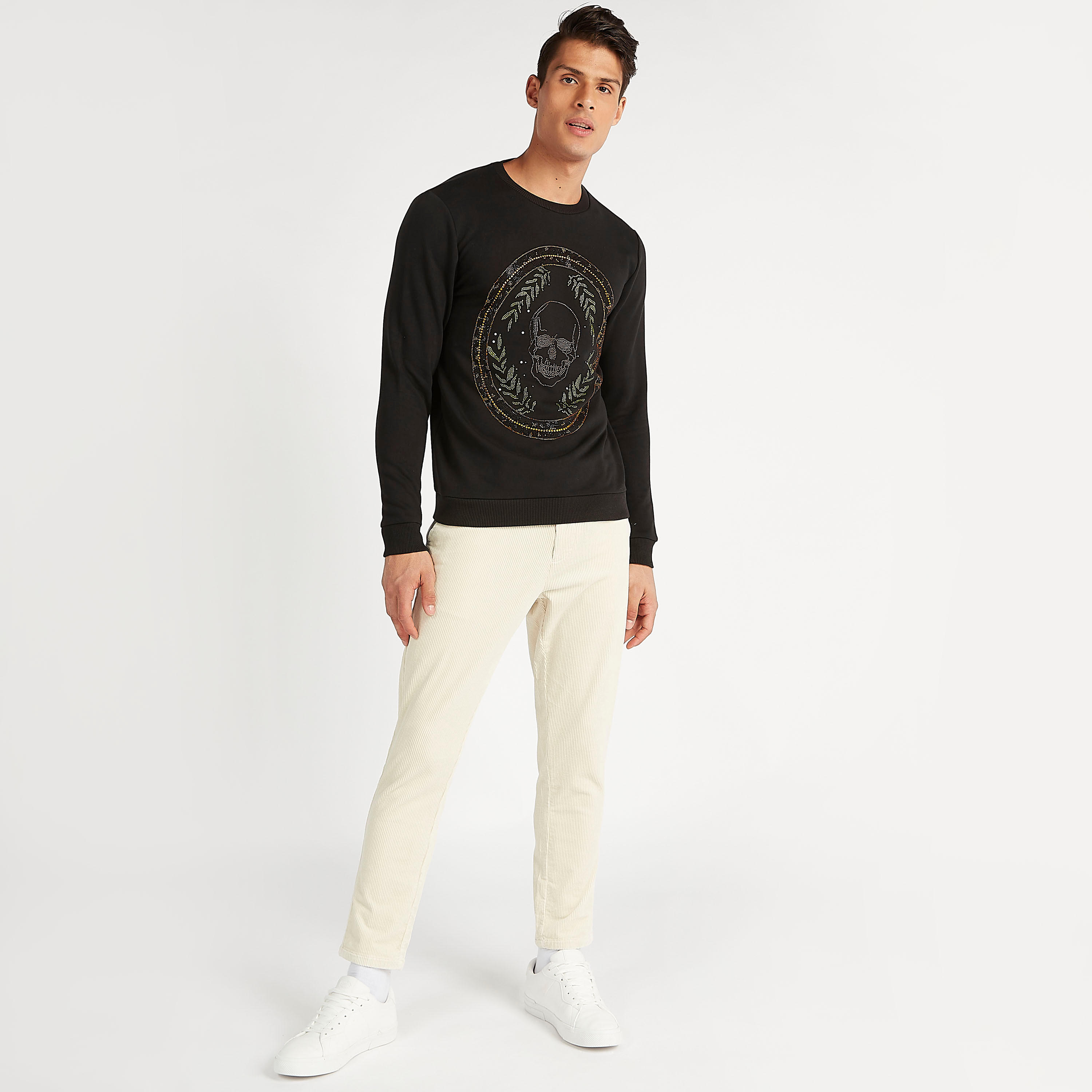 سويت شيرت مزيّن بأكمام طويلة وياقة ضيّقة من آيكونيك-men-winterwear-hoodiesandsweatshirts-image-2