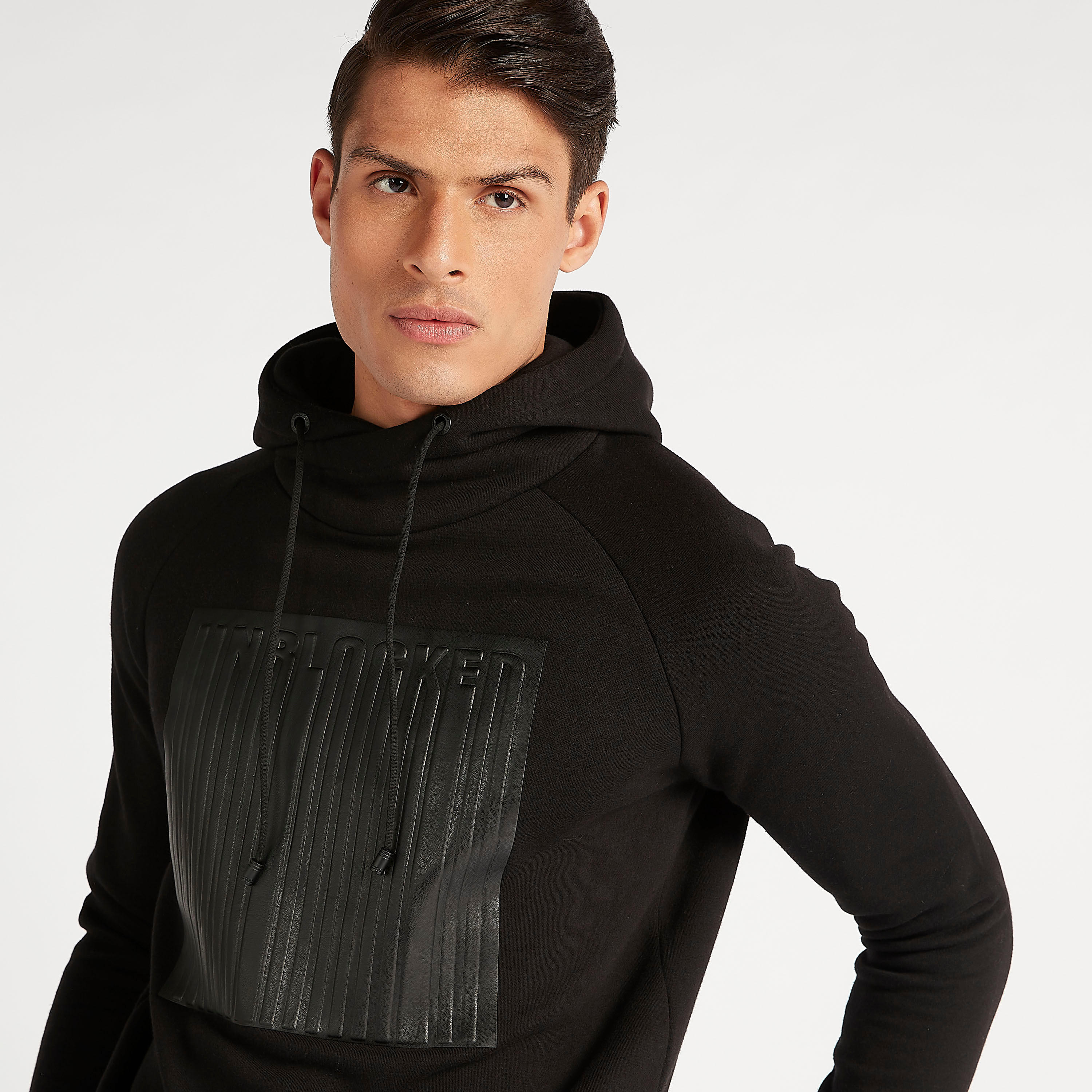 هودي مستدام بأكمام طويلة وطبعات من آيكونيك-men-winterwear-hoodiesandsweatshirts-image-5