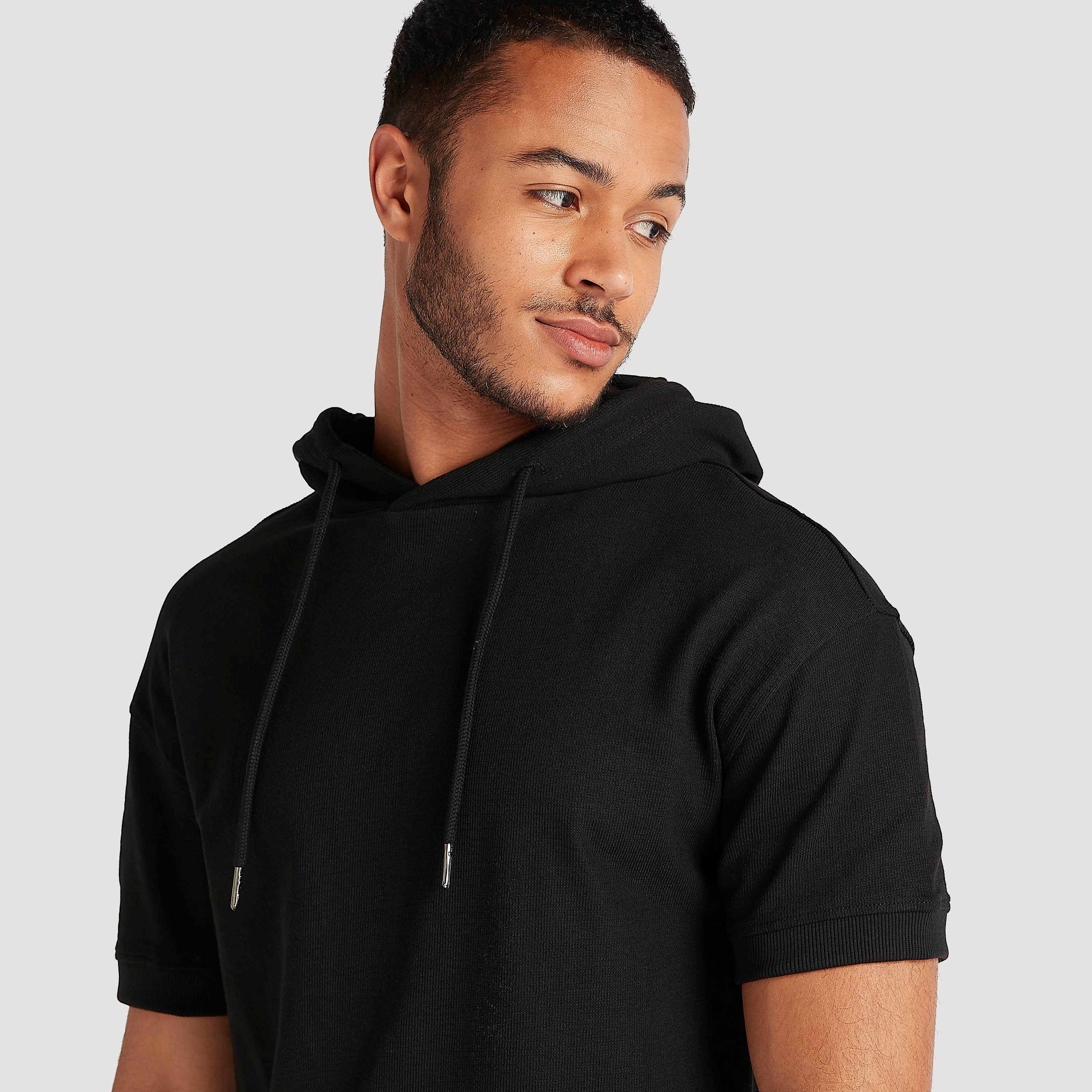 هودي  بأكمام قصيرة وجيوب كنغر من آيكونيك-men-winterwear-hoodiesandsweatshirts-image-8