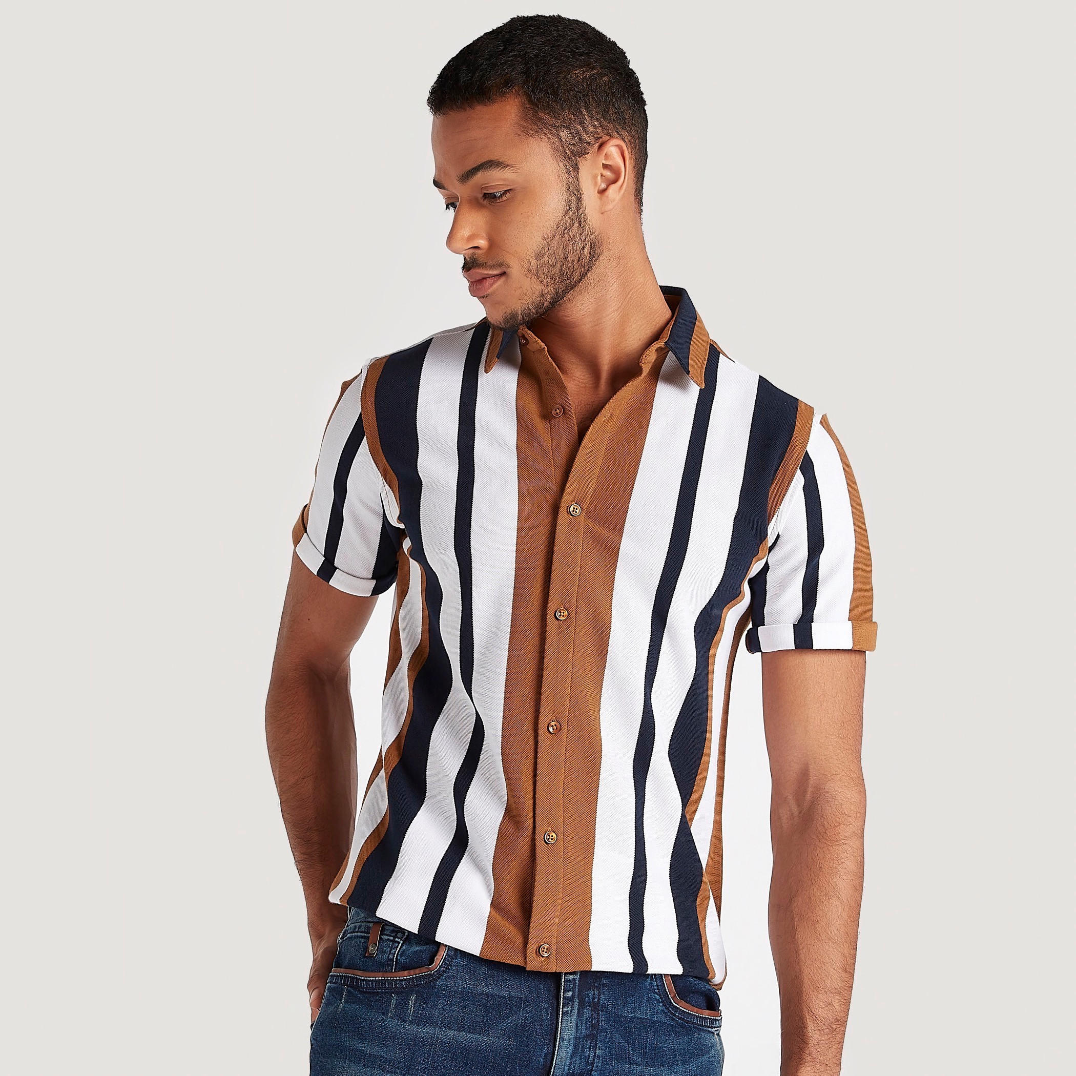قميص مقلّم بأكمام قصيرة من آيكونيك-men-clothing-shirts-image-1